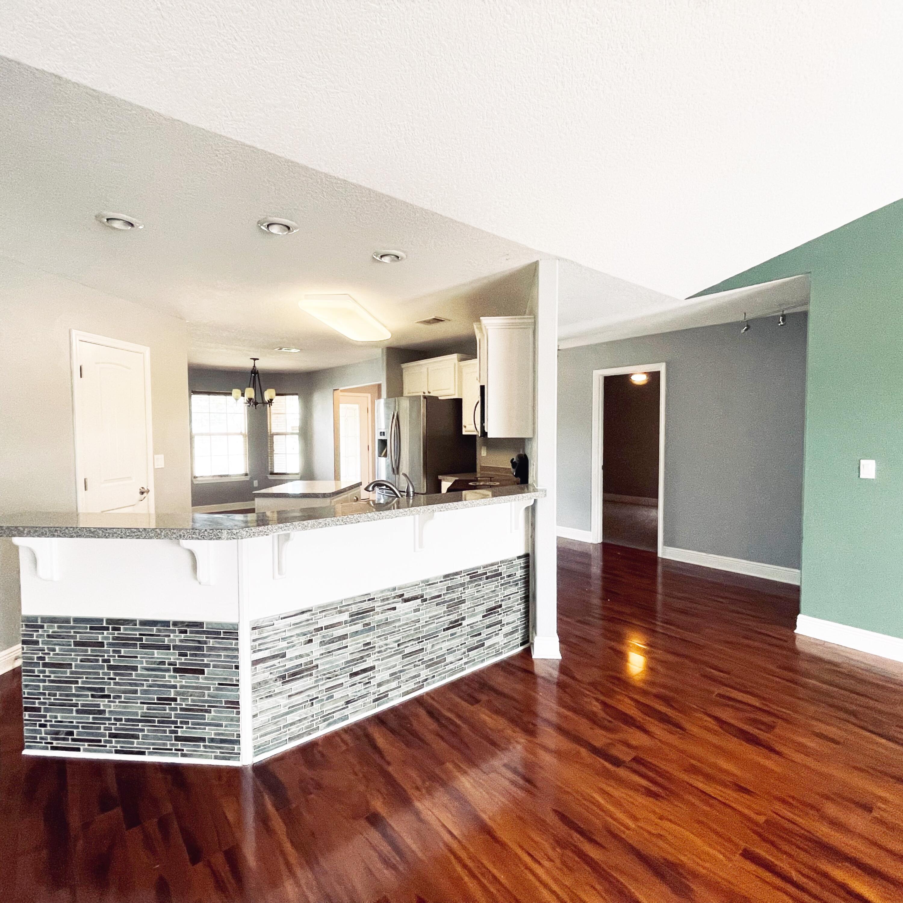 SILVER CREEK ESTATES - Residential Lease