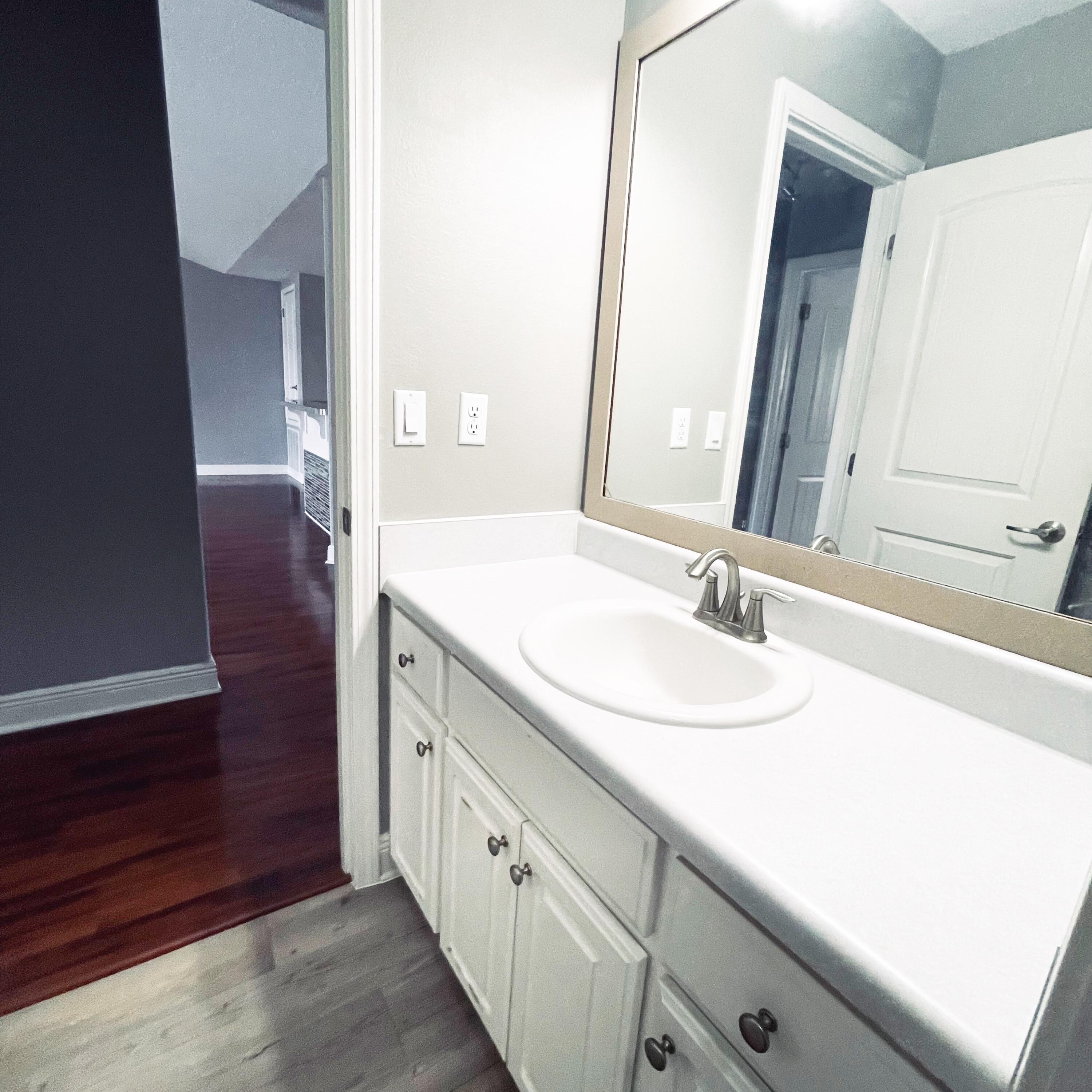 SILVER CREEK ESTATES - Residential Lease