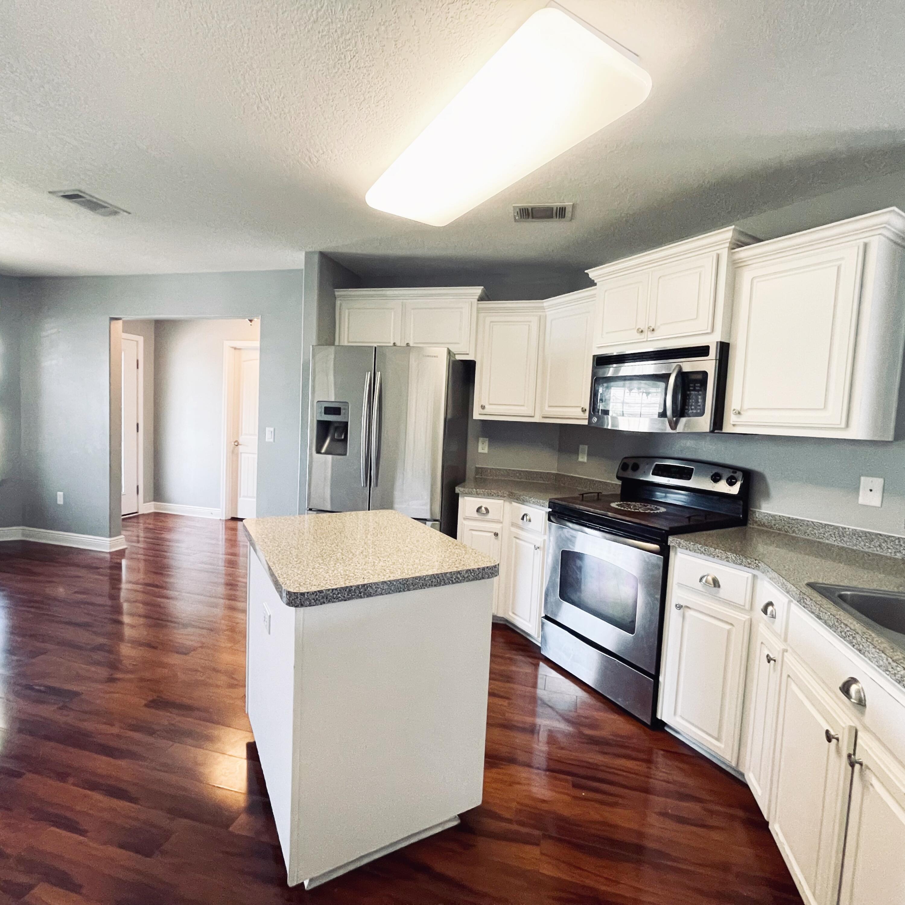 SILVER CREEK ESTATES - Residential Lease