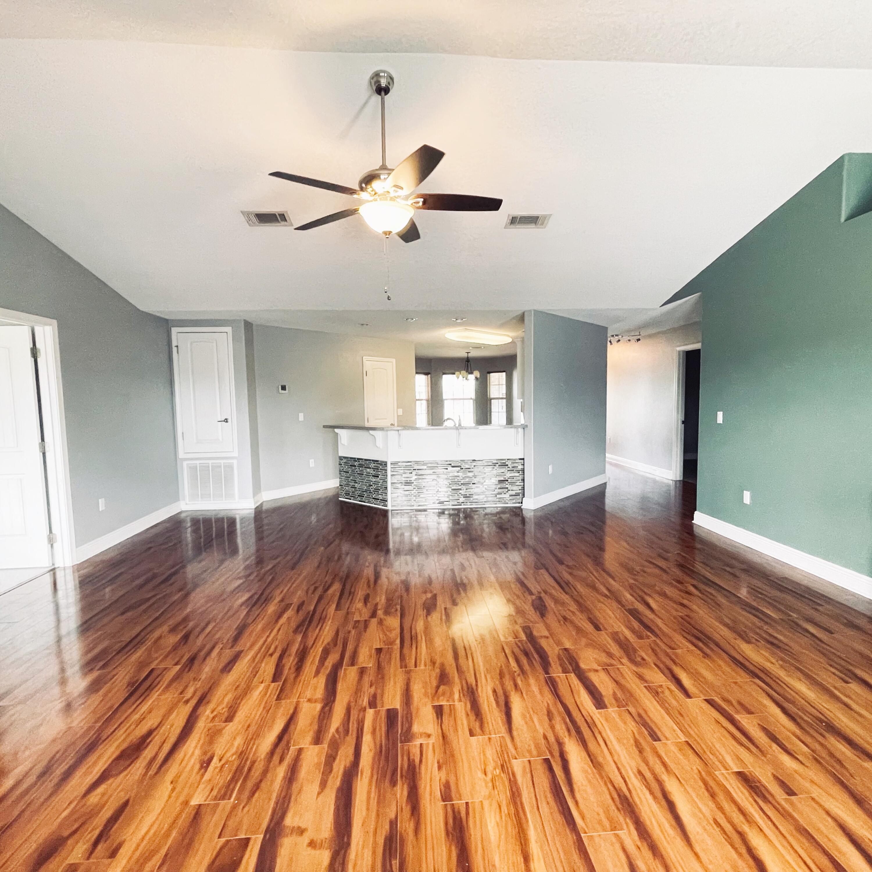 SILVER CREEK ESTATES - Residential Lease