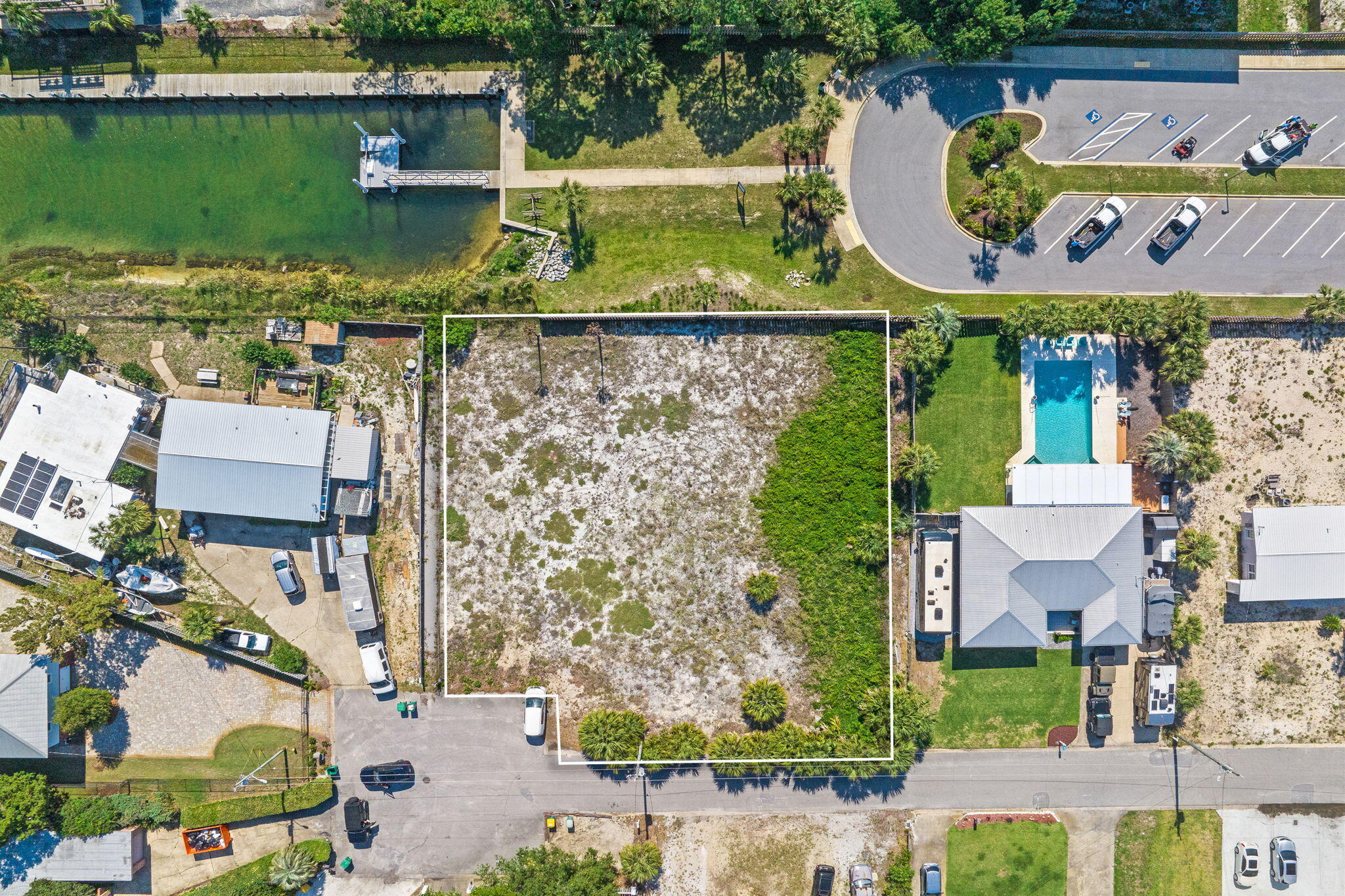 OKALOOSA ISLAND RESD (242203.00) - Land