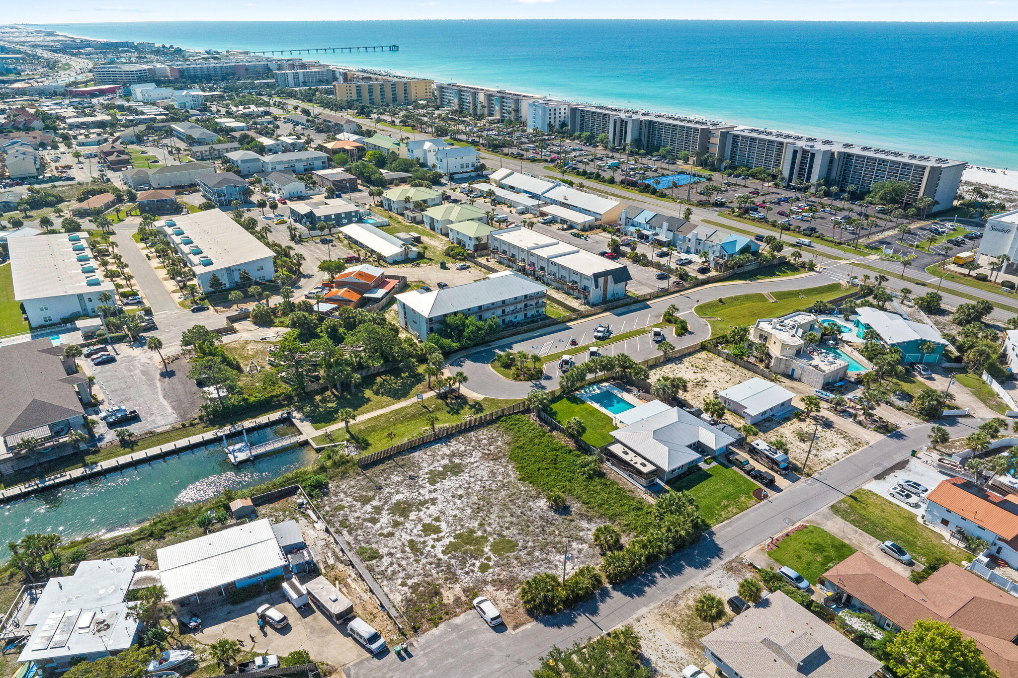 OKALOOSA ISLAND RESD (242203.00) - Land
