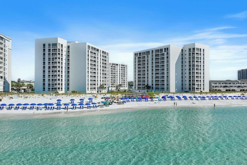 SHORELINE TOWERS 3 - Residential
