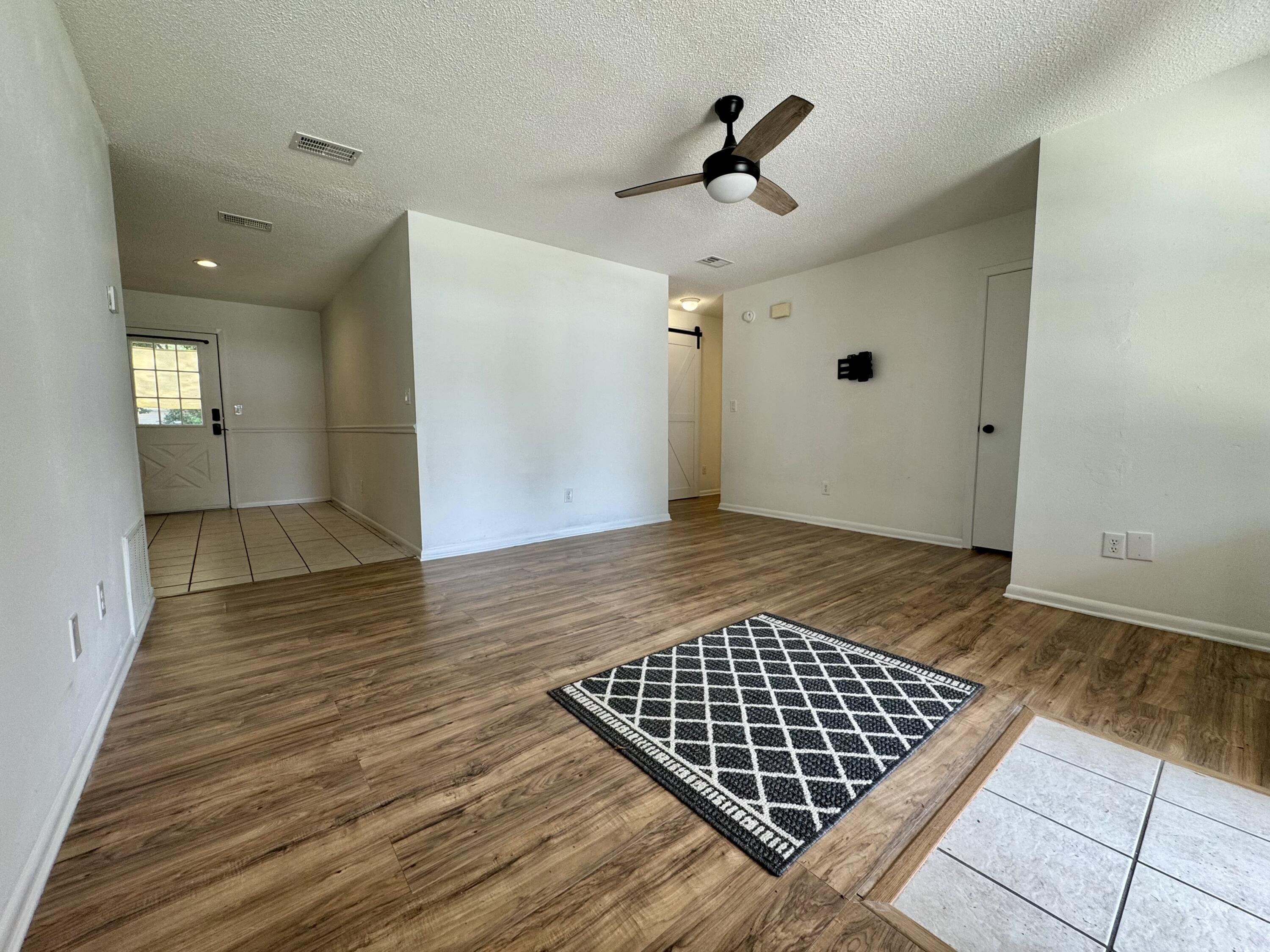 MORRIS ADD CRESTVIEW LOTS 10 TO 12 INC BLK 2 - Residential