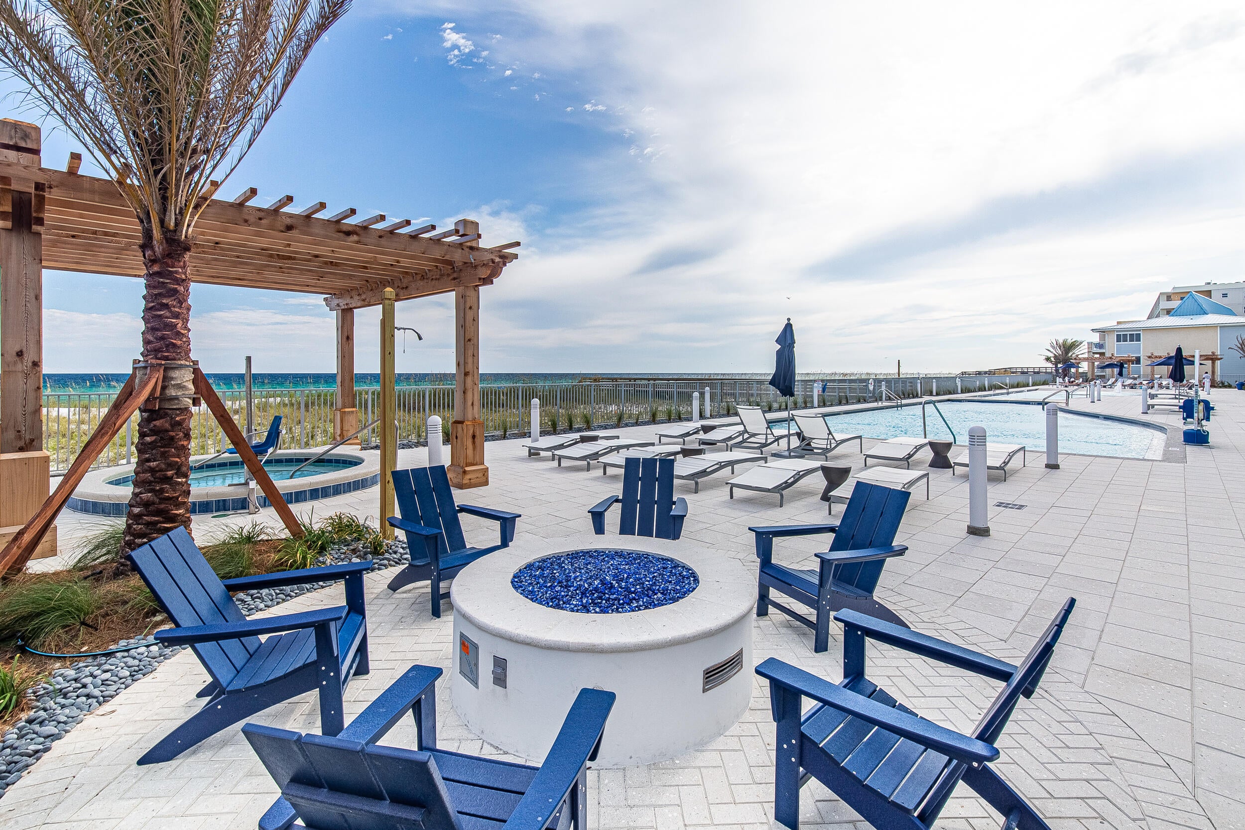 Blu Condo - Residential