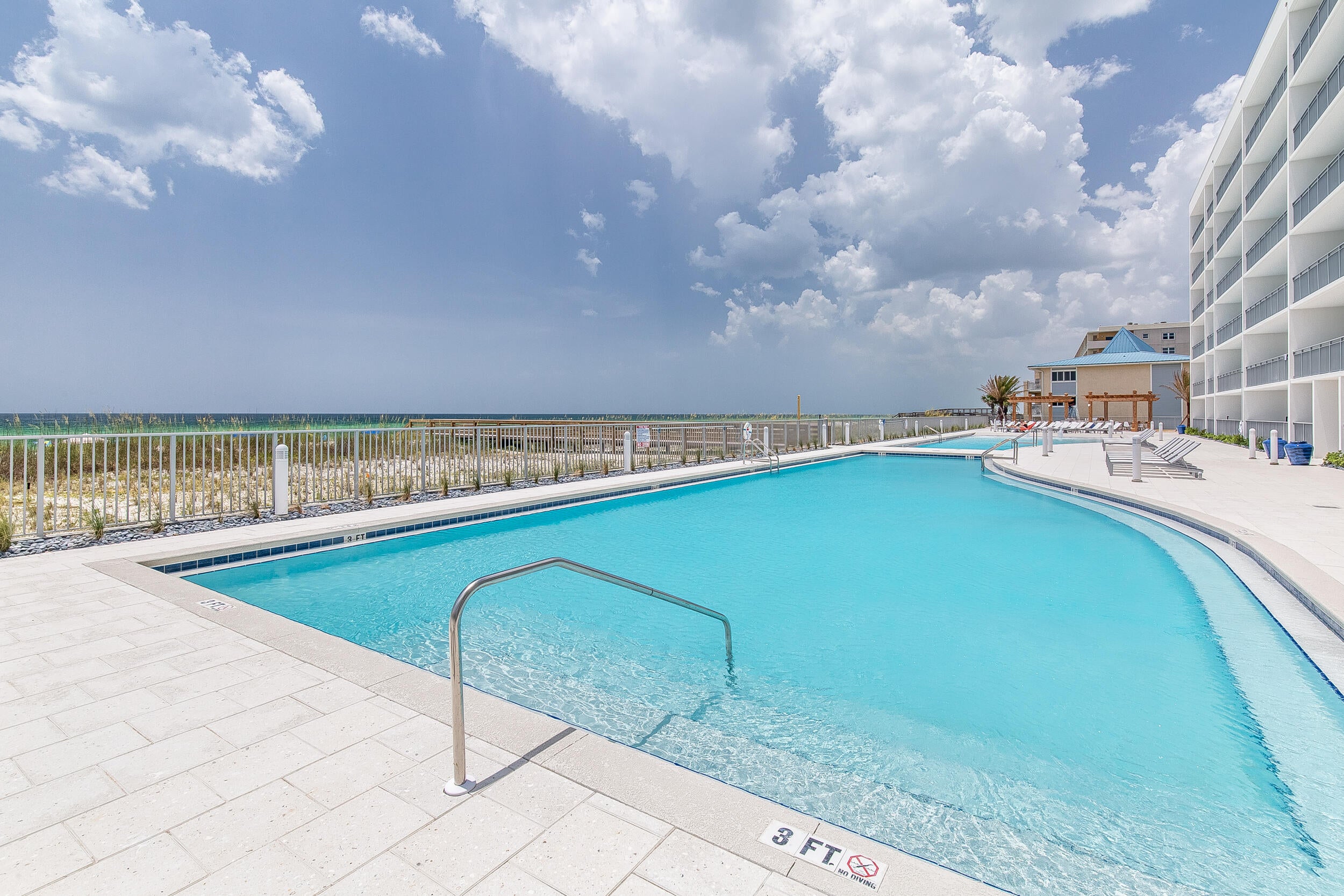 Blu Condo - Residential