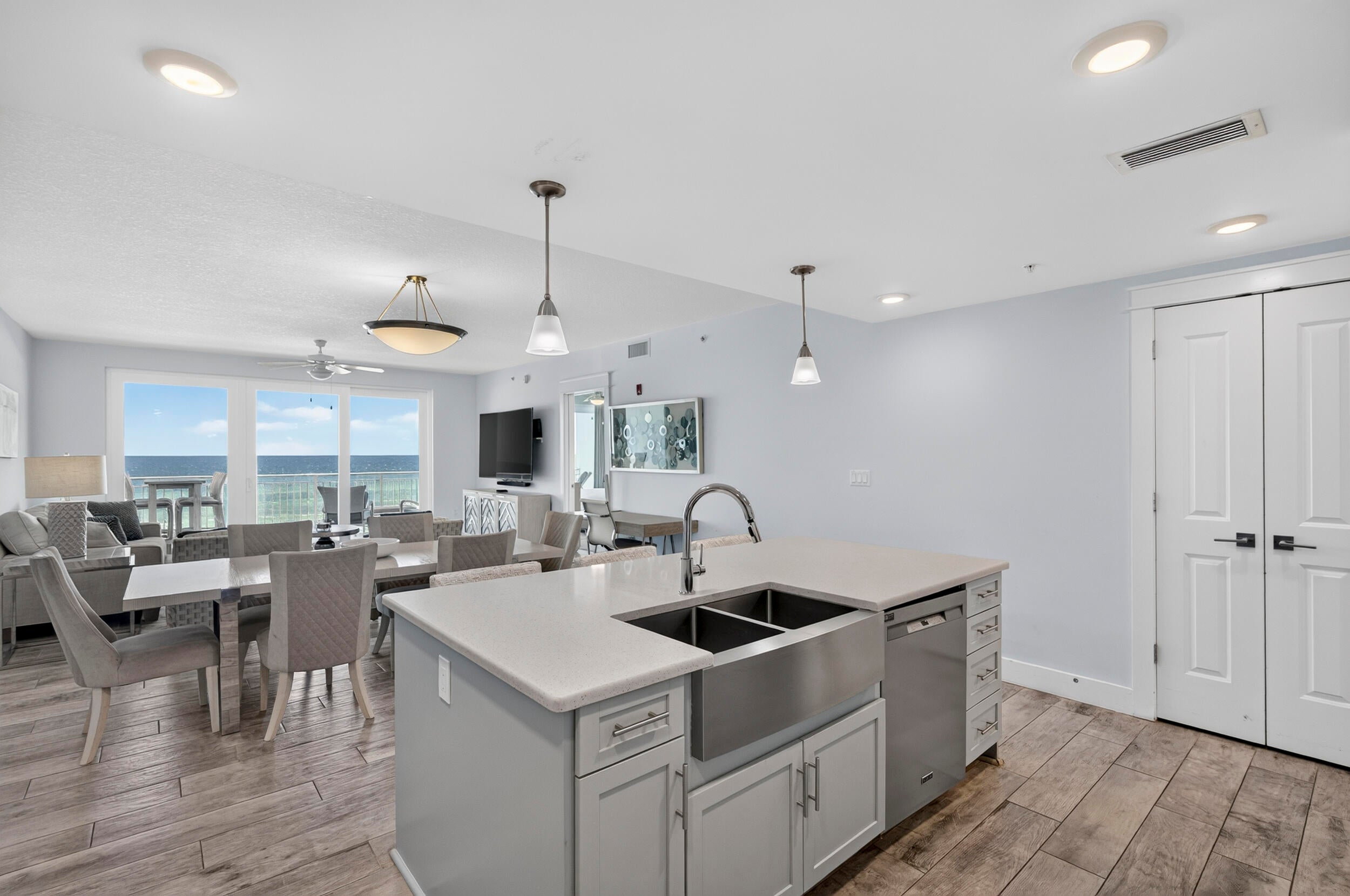 Blu Condo - Residential