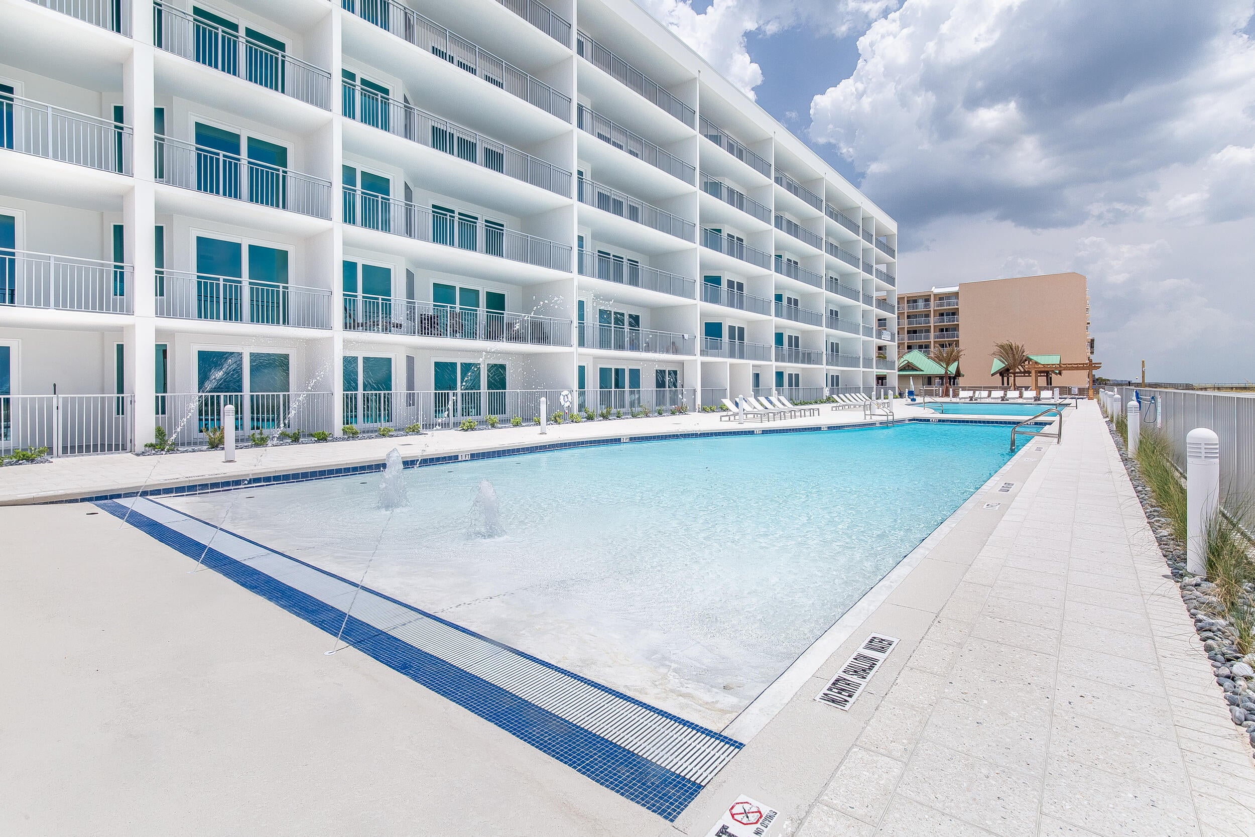 Blu Condo - Residential