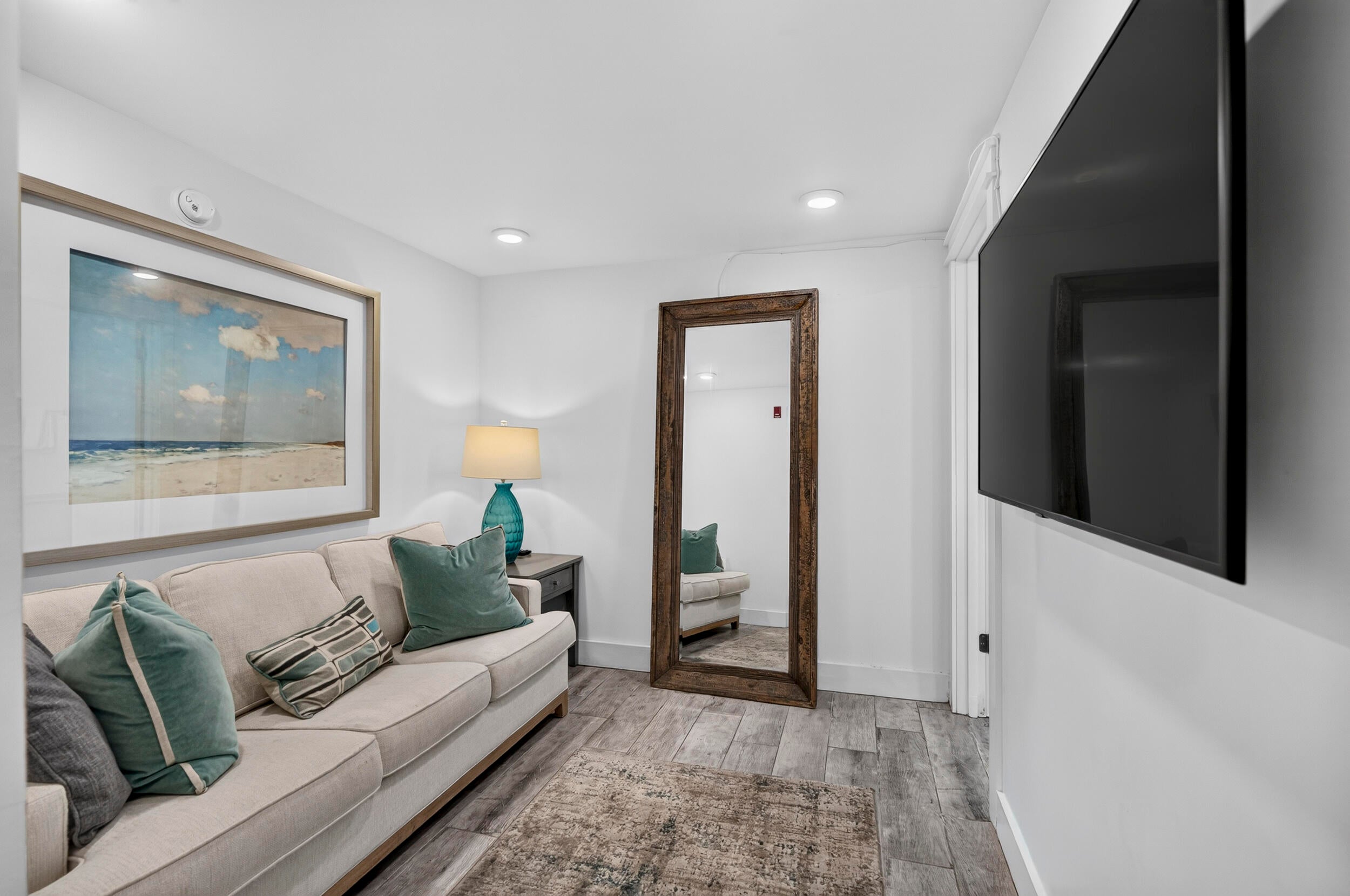 Blu Condo - Residential