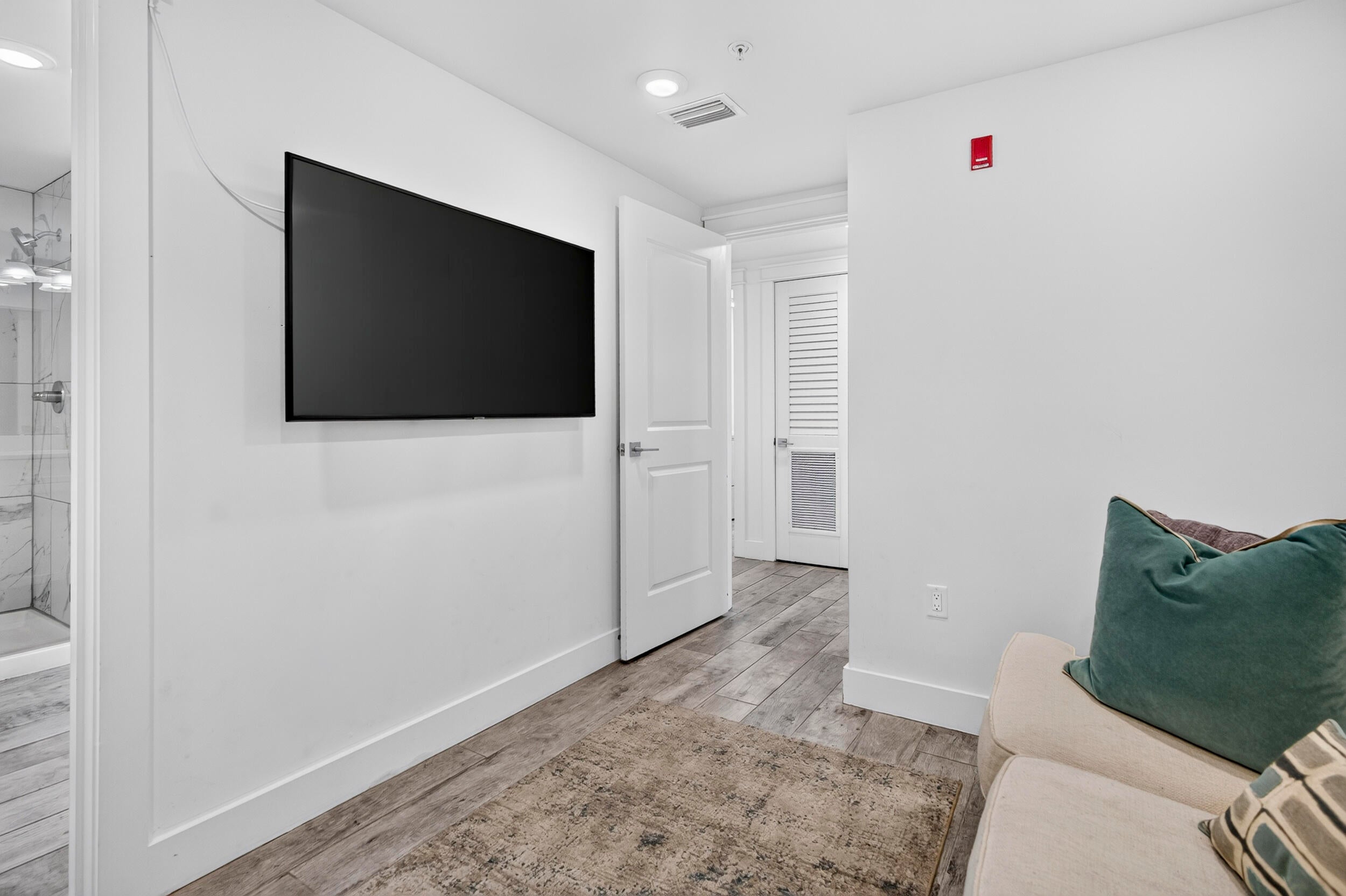 Blu Condo - Residential