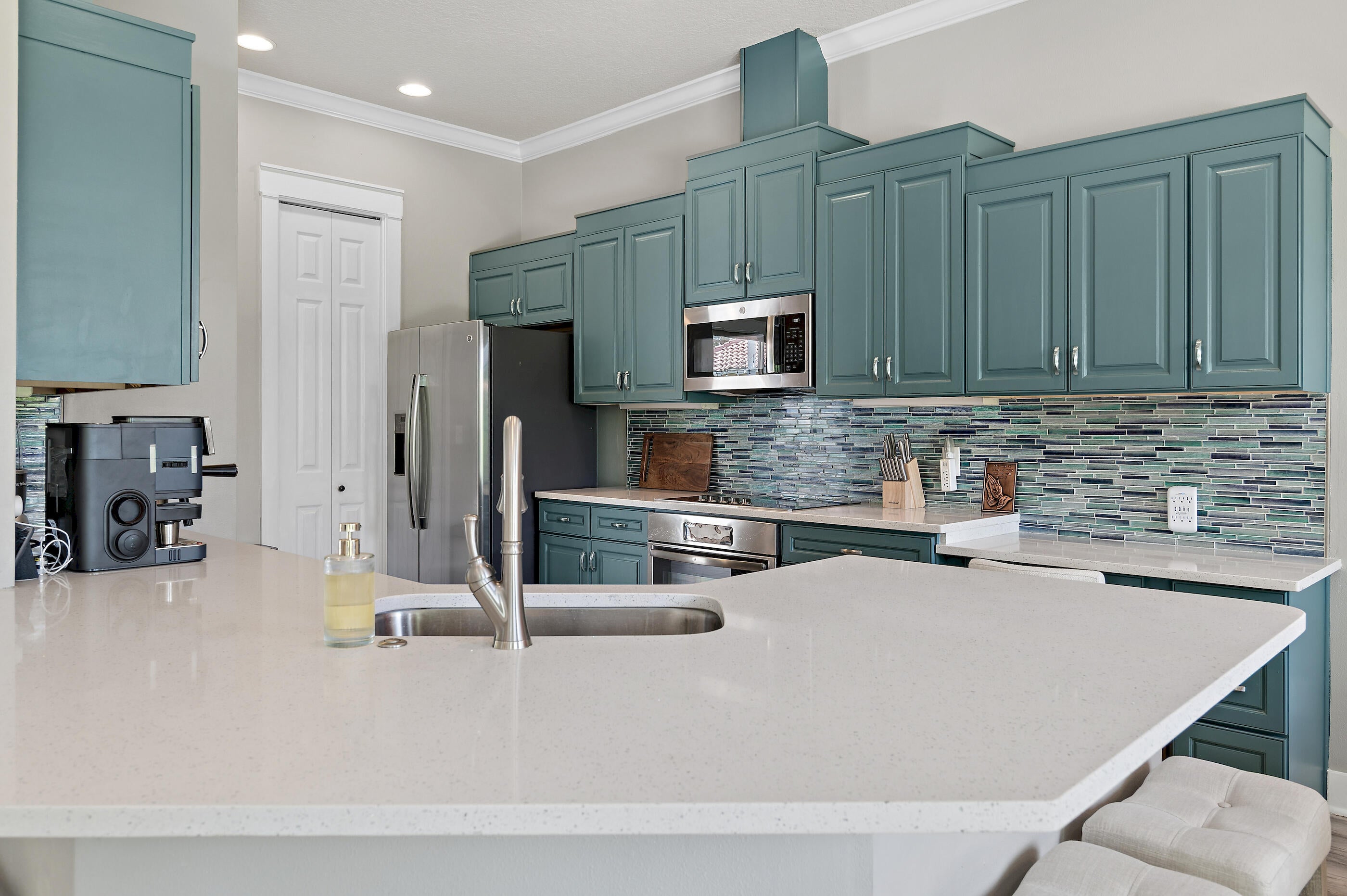 REGATTA BAY GOLF VILLAS - Residential
