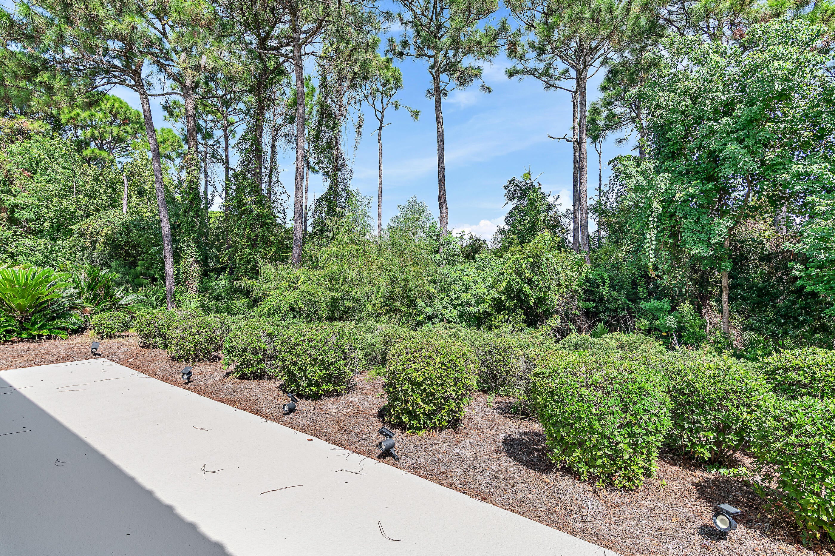 REGATTA BAY GOLF VILLAS - Residential