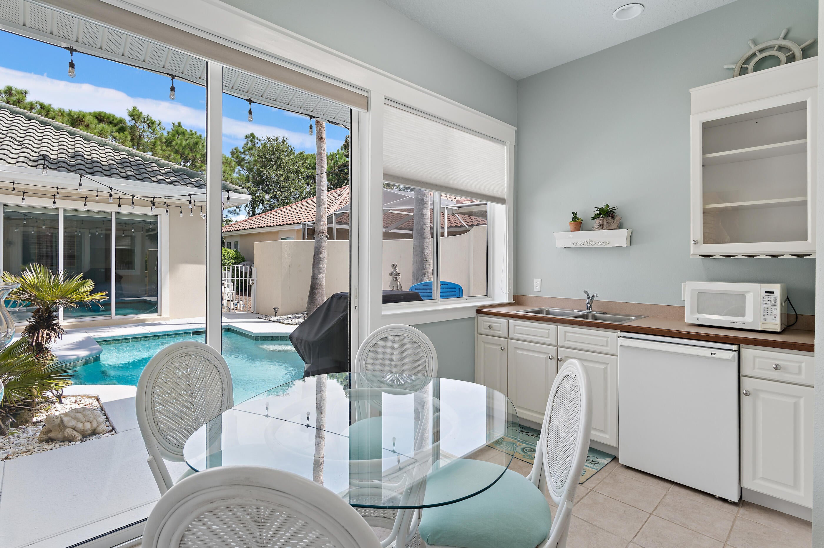 REGATTA BAY GOLF VILLAS - Residential