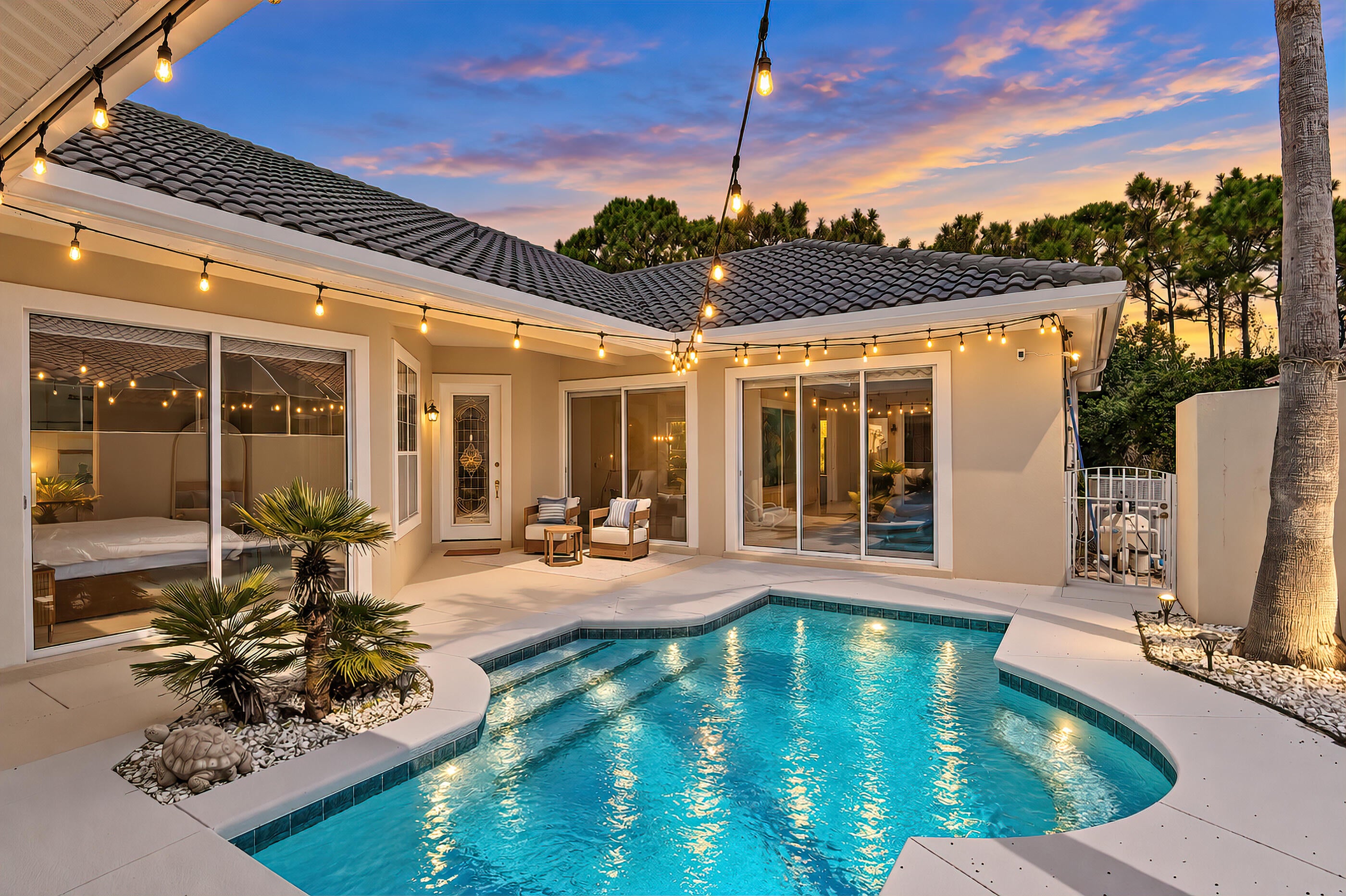 REGATTA BAY GOLF VILLAS - Residential