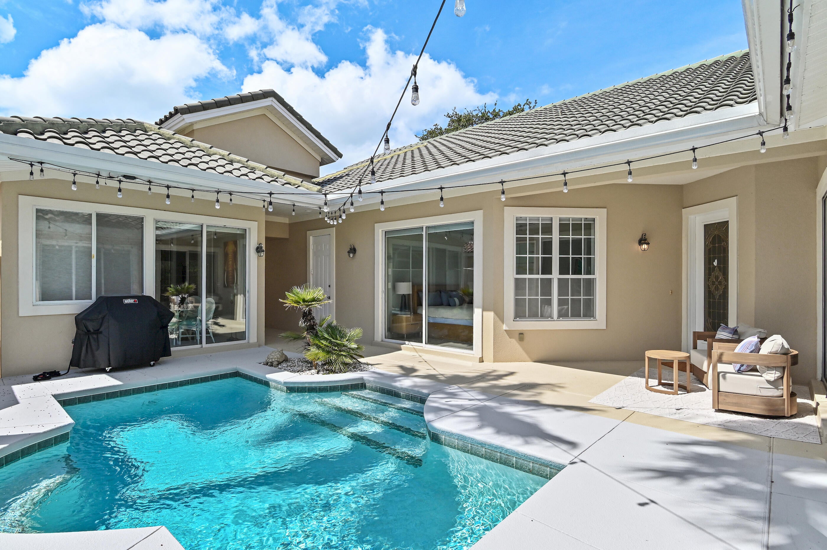 REGATTA BAY GOLF VILLAS - Residential
