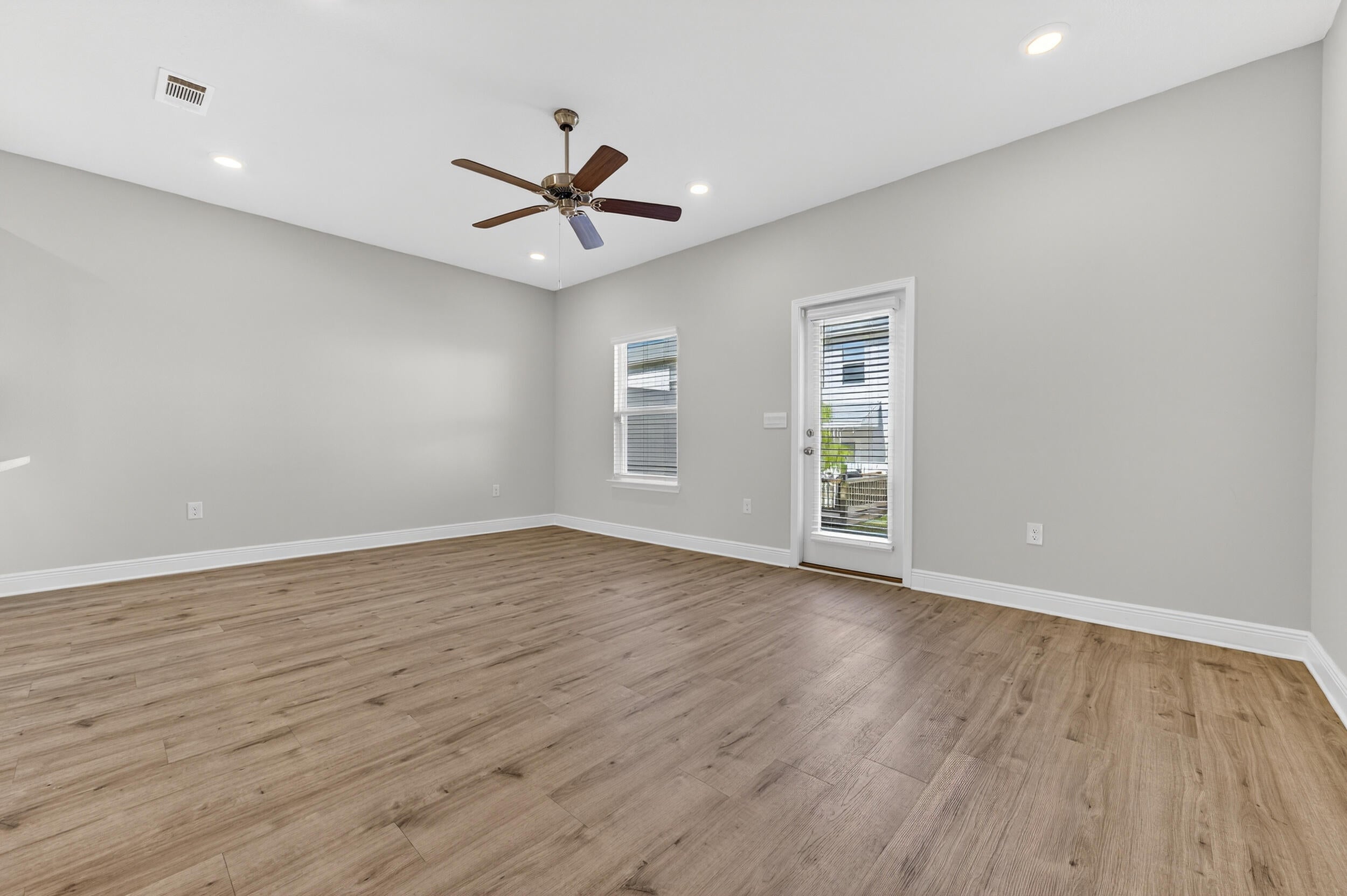 Harbor Place Townhomes - Residential Lease