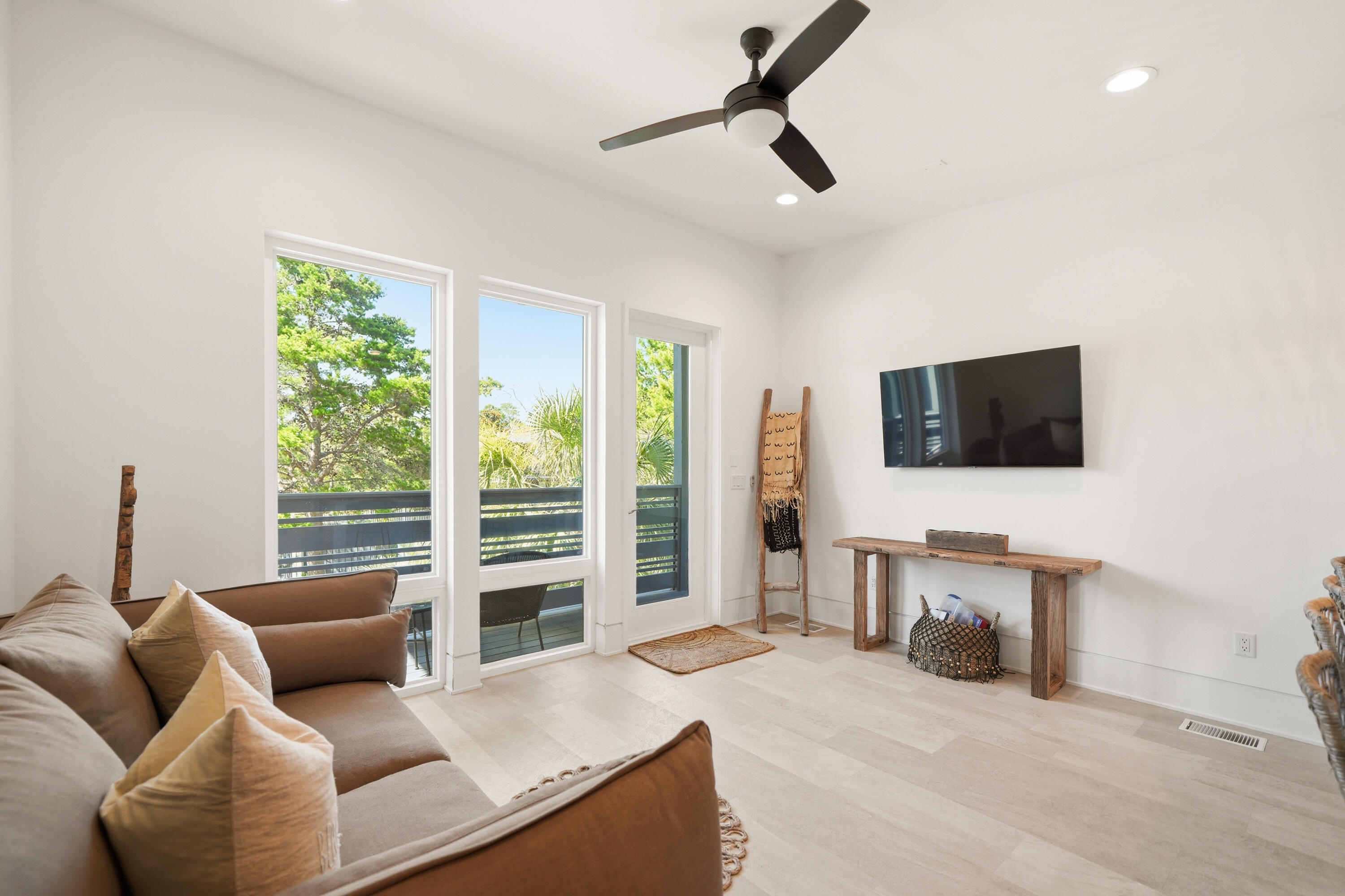 PINES OF BLUE MOUNTAIN - Residential
