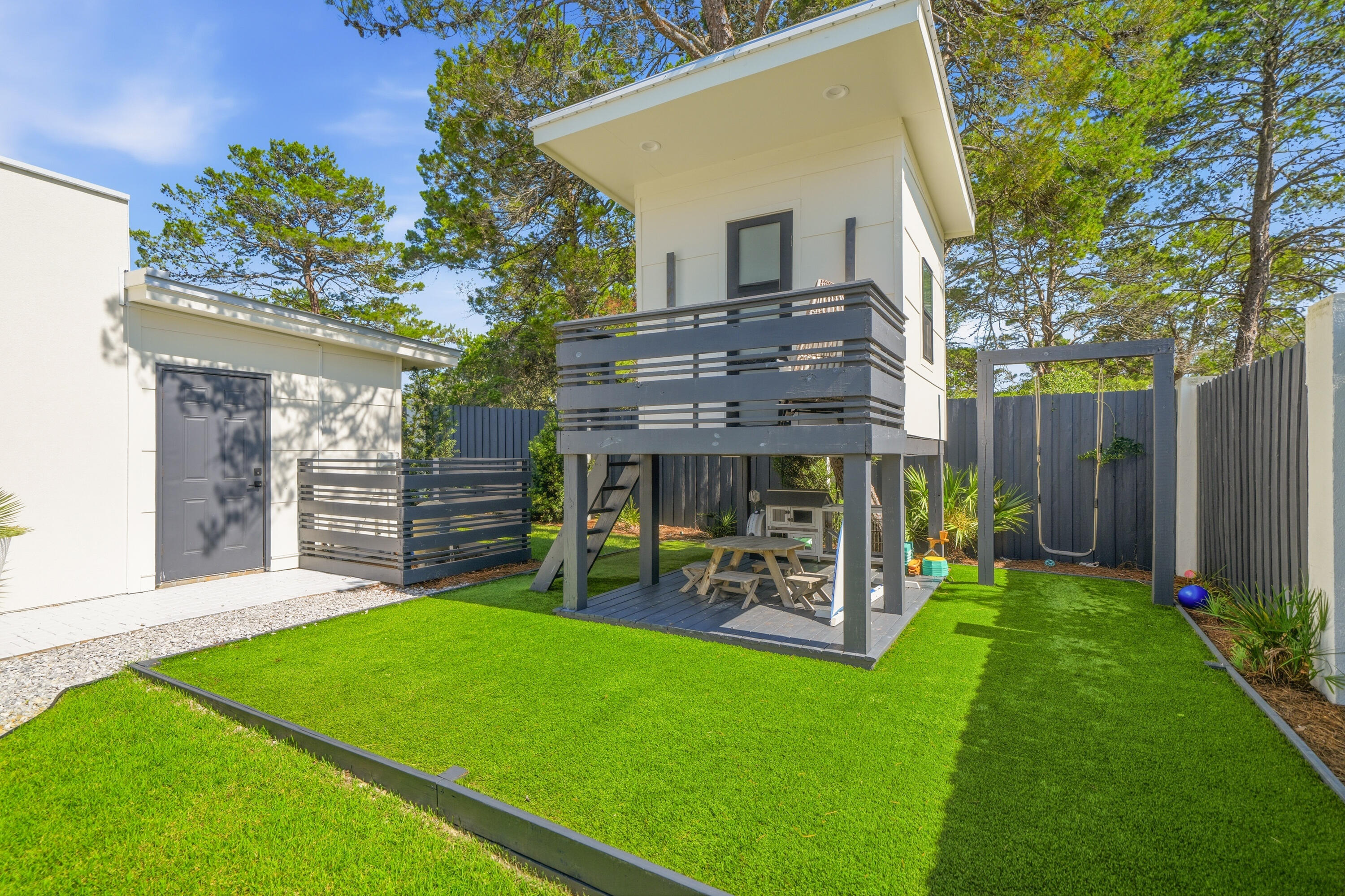 PINES OF BLUE MOUNTAIN - Residential