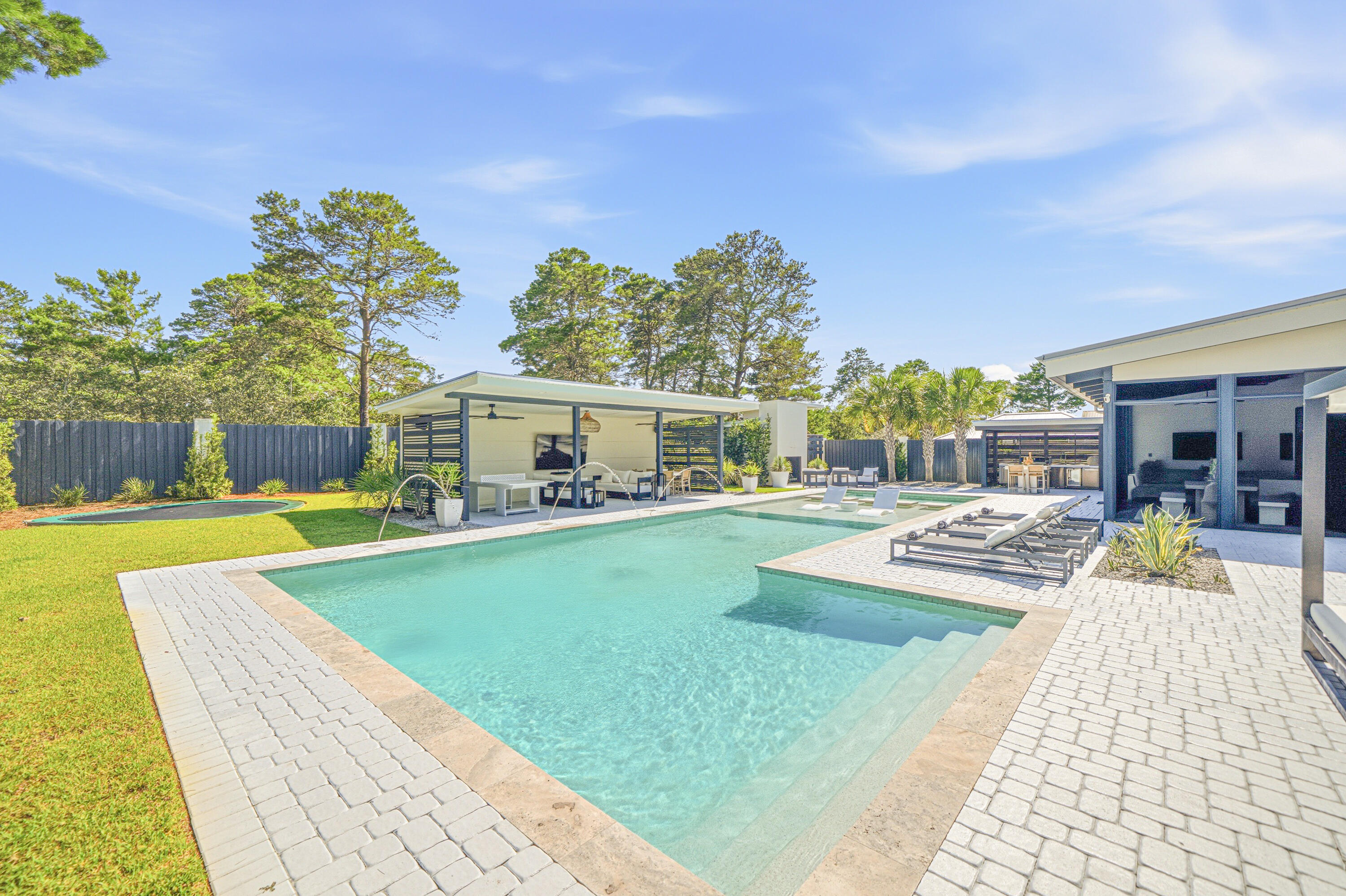 PINES OF BLUE MOUNTAIN - Residential