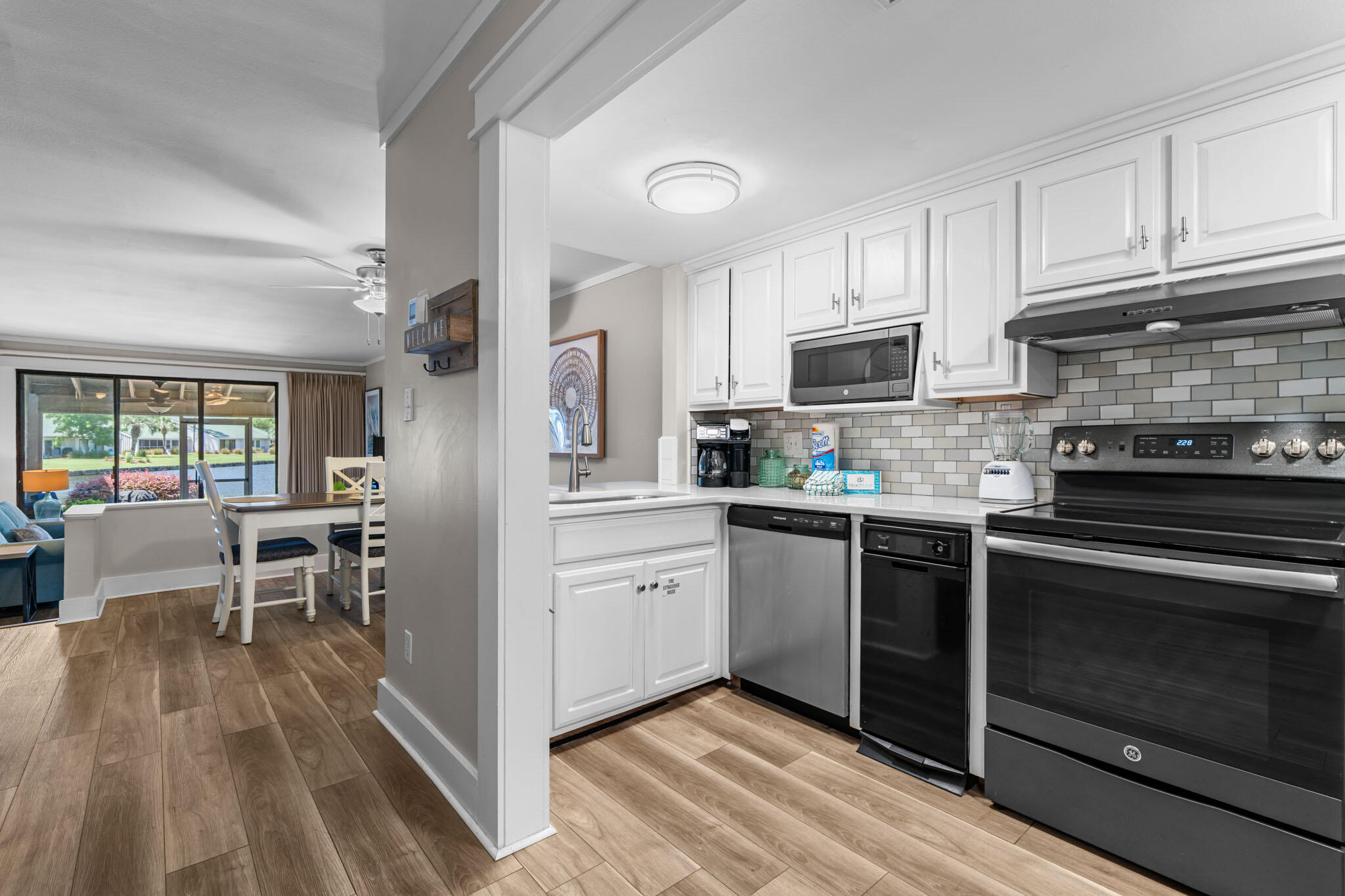 BAYOU VILLAGE CONDO PH 1 - Residential