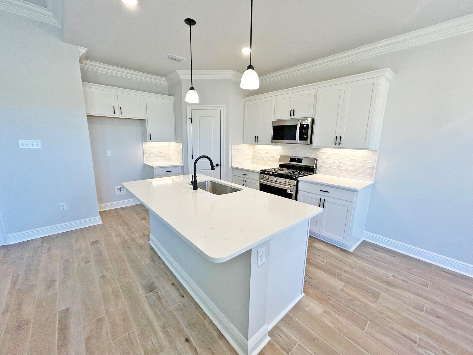 THE BLUFFS AT LAFAYETTE - Residential
