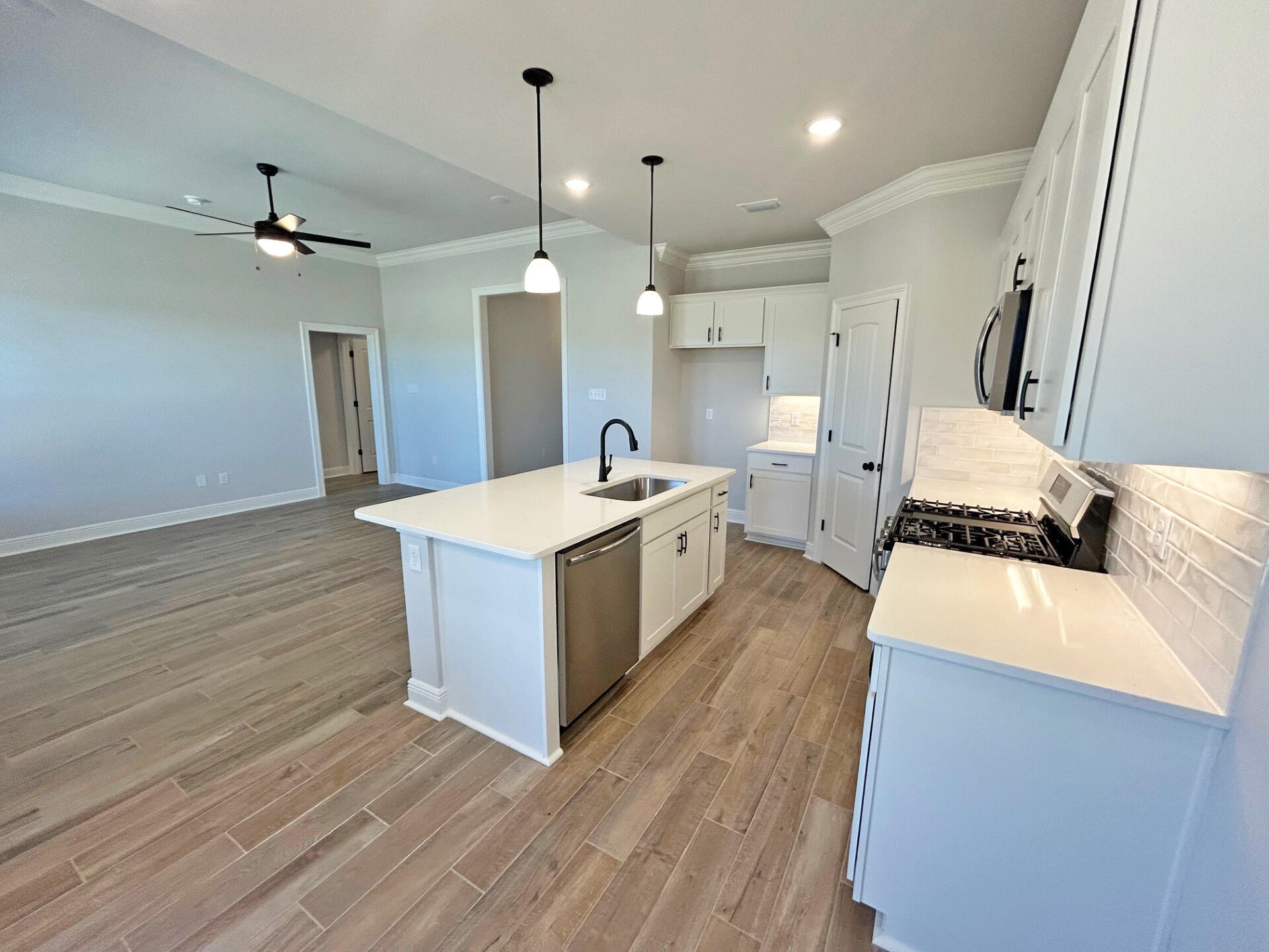 THE BLUFFS AT LAFAYETTE - Residential