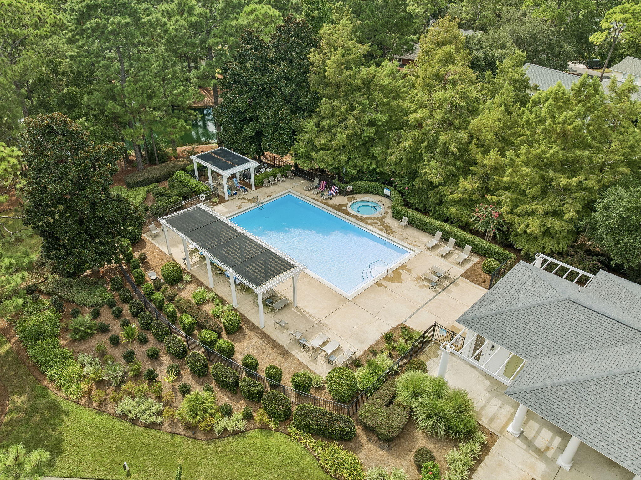 LAUREL GROVE - Residential