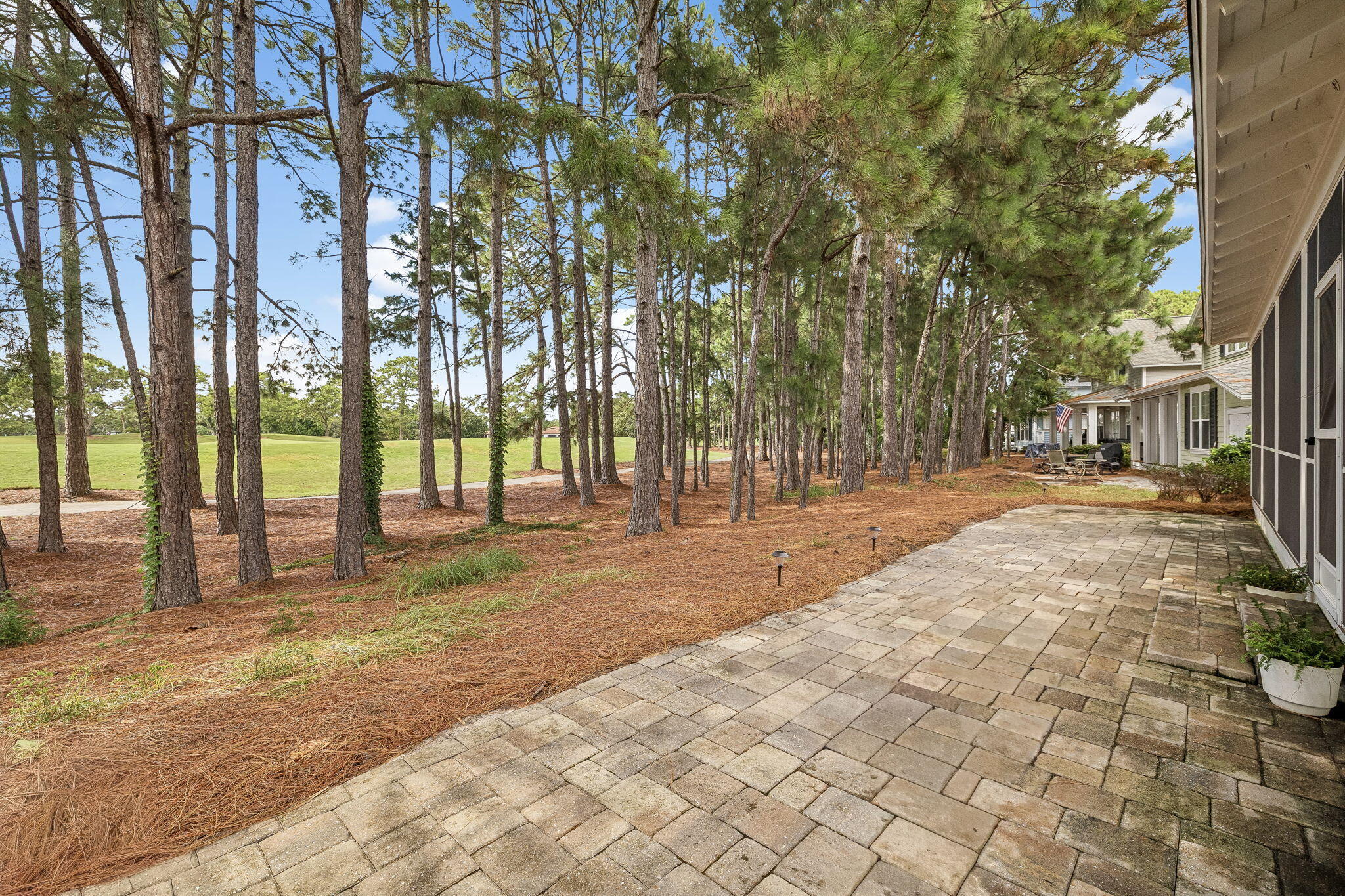 LAUREL GROVE - Residential