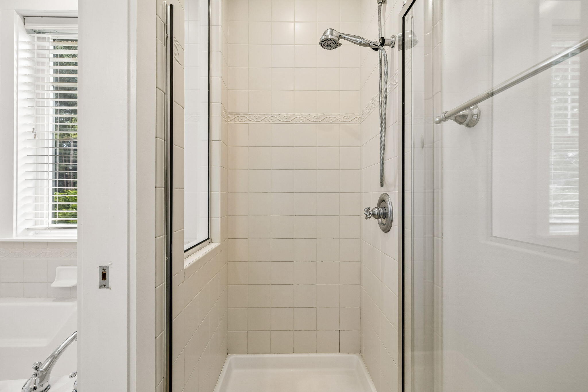LAUREL GROVE - Residential