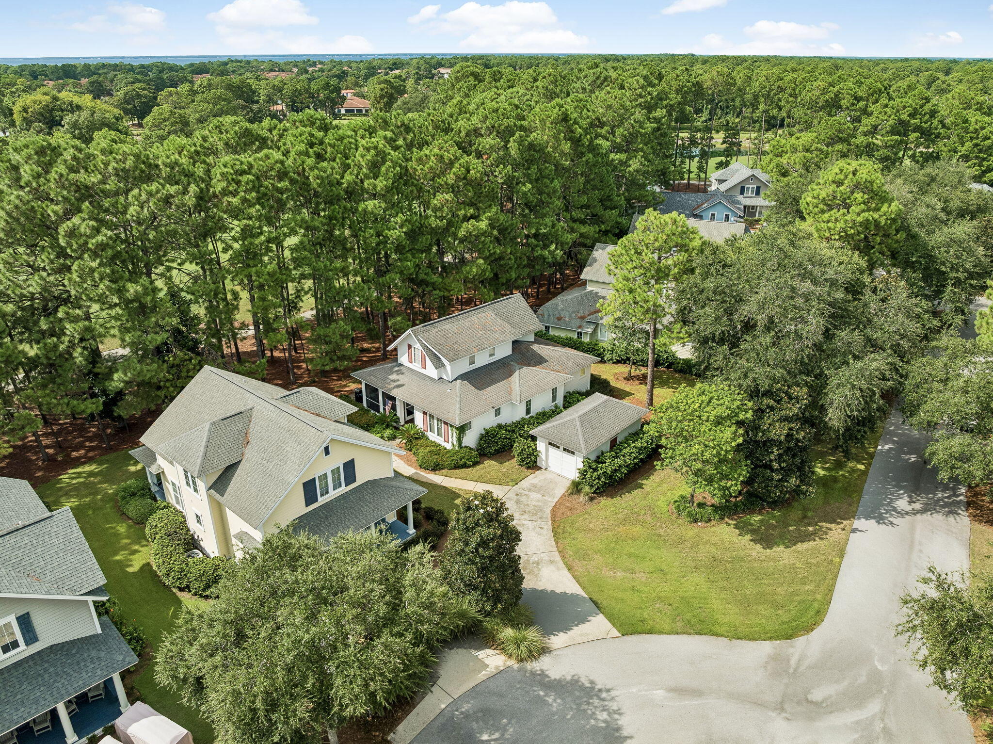 LAUREL GROVE - Residential