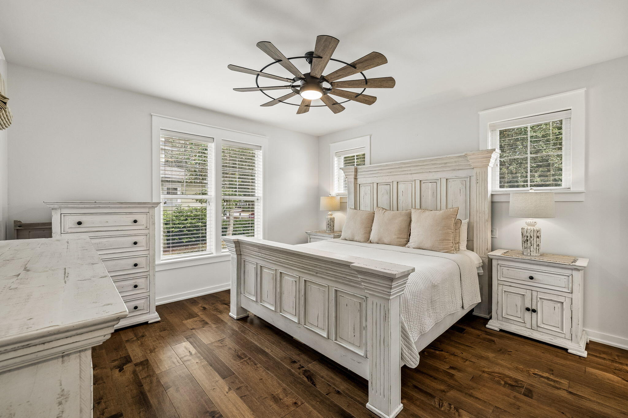 LAUREL GROVE - Residential