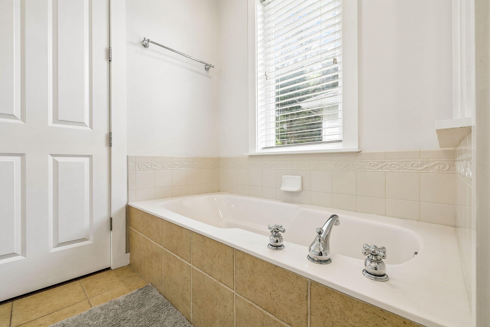 LAUREL GROVE - Residential