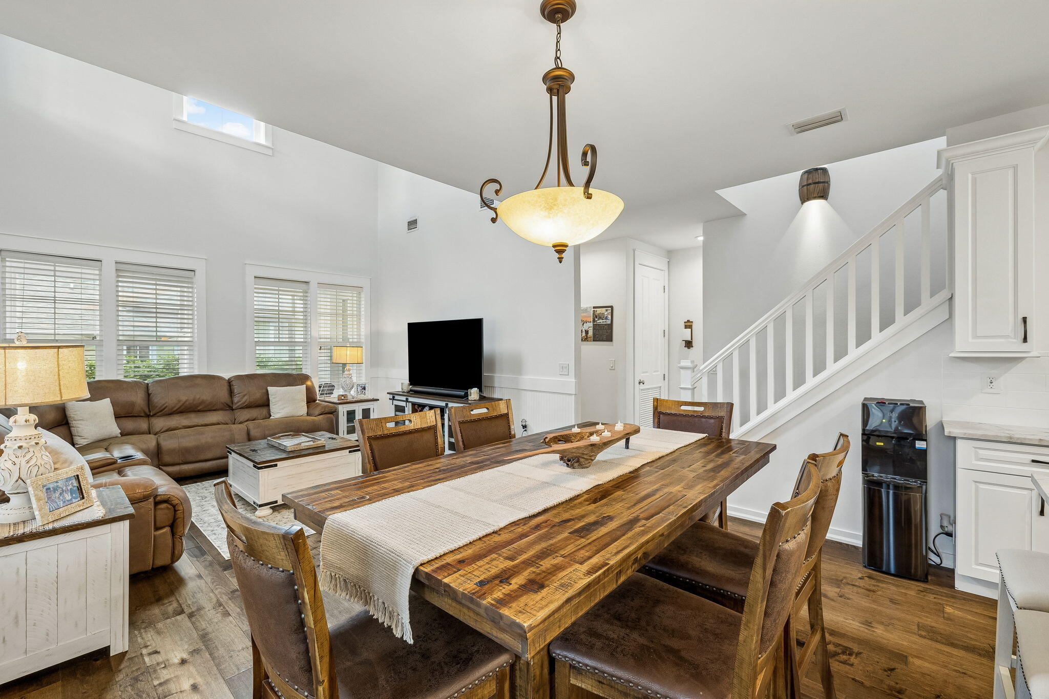 LAUREL GROVE - Residential