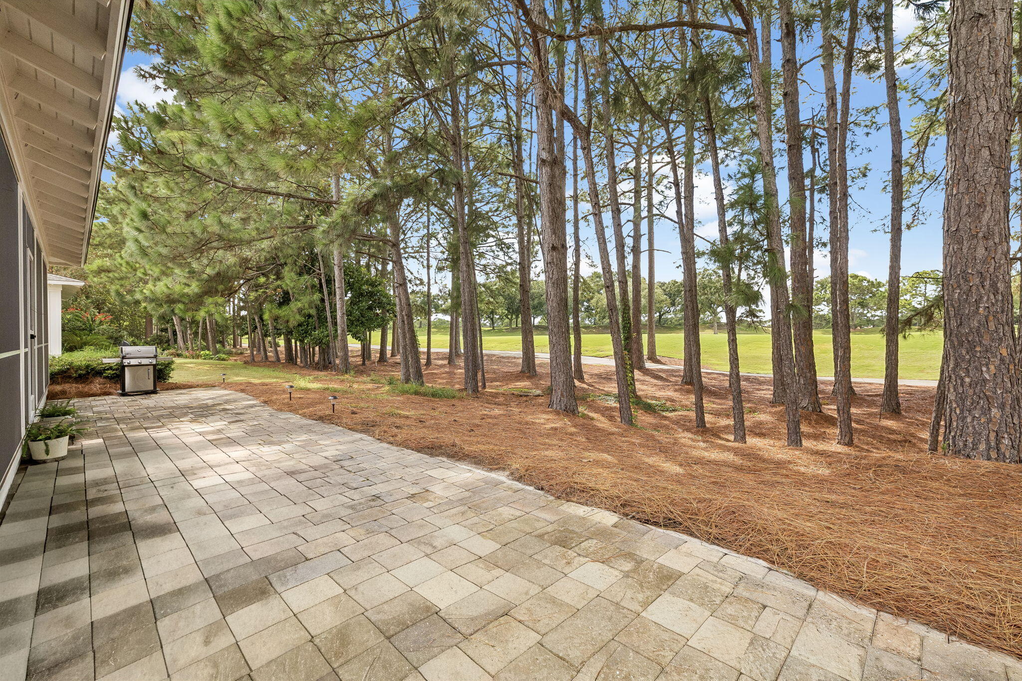 LAUREL GROVE - Residential