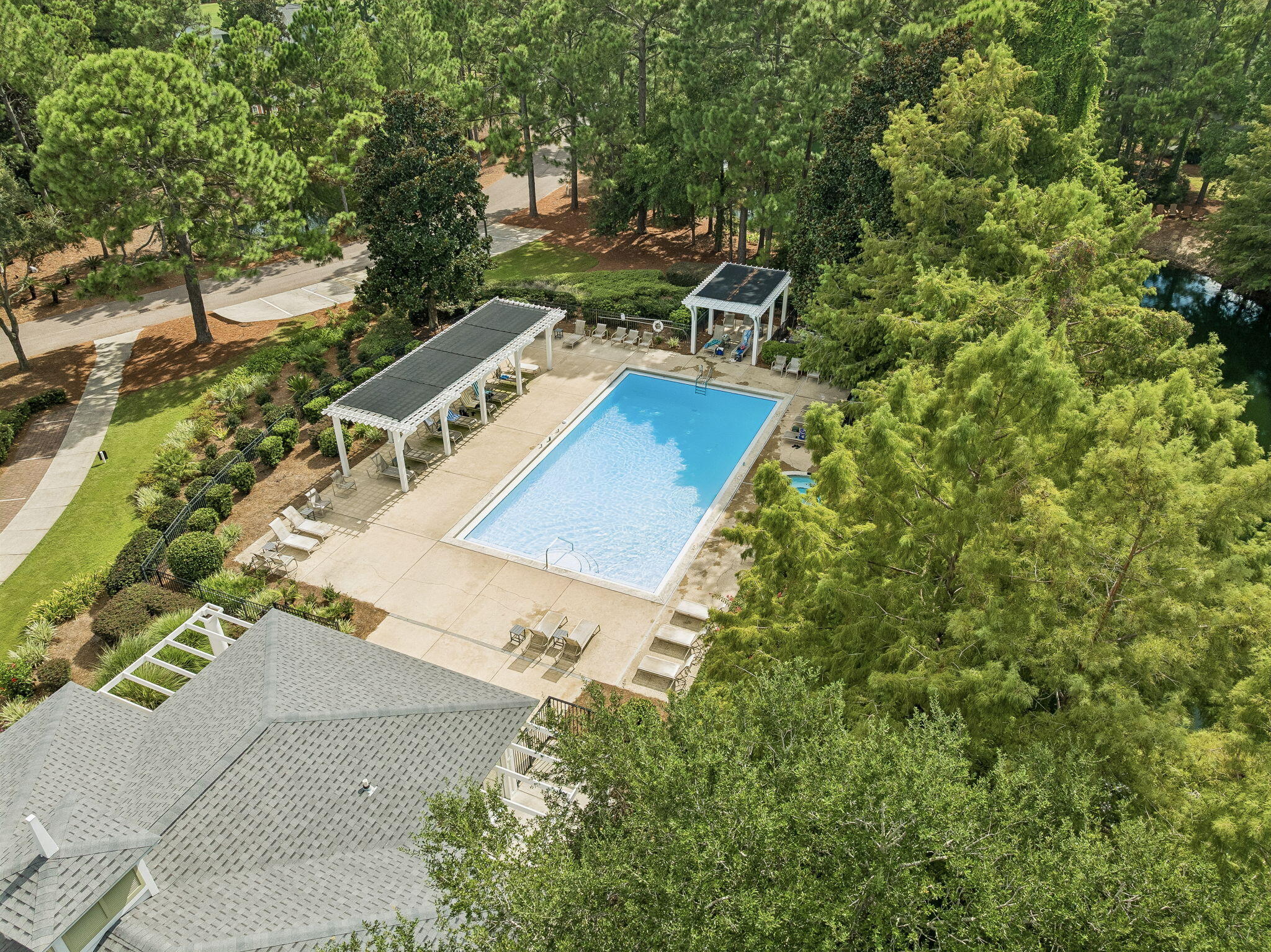 LAUREL GROVE - Residential