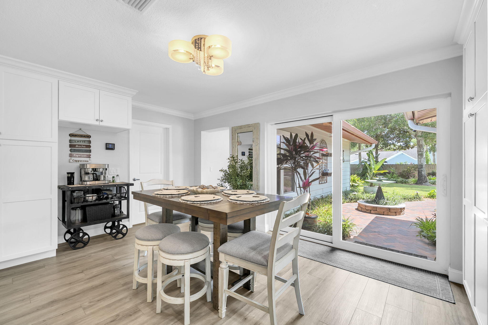 VILLA RUSS PARK - Residential