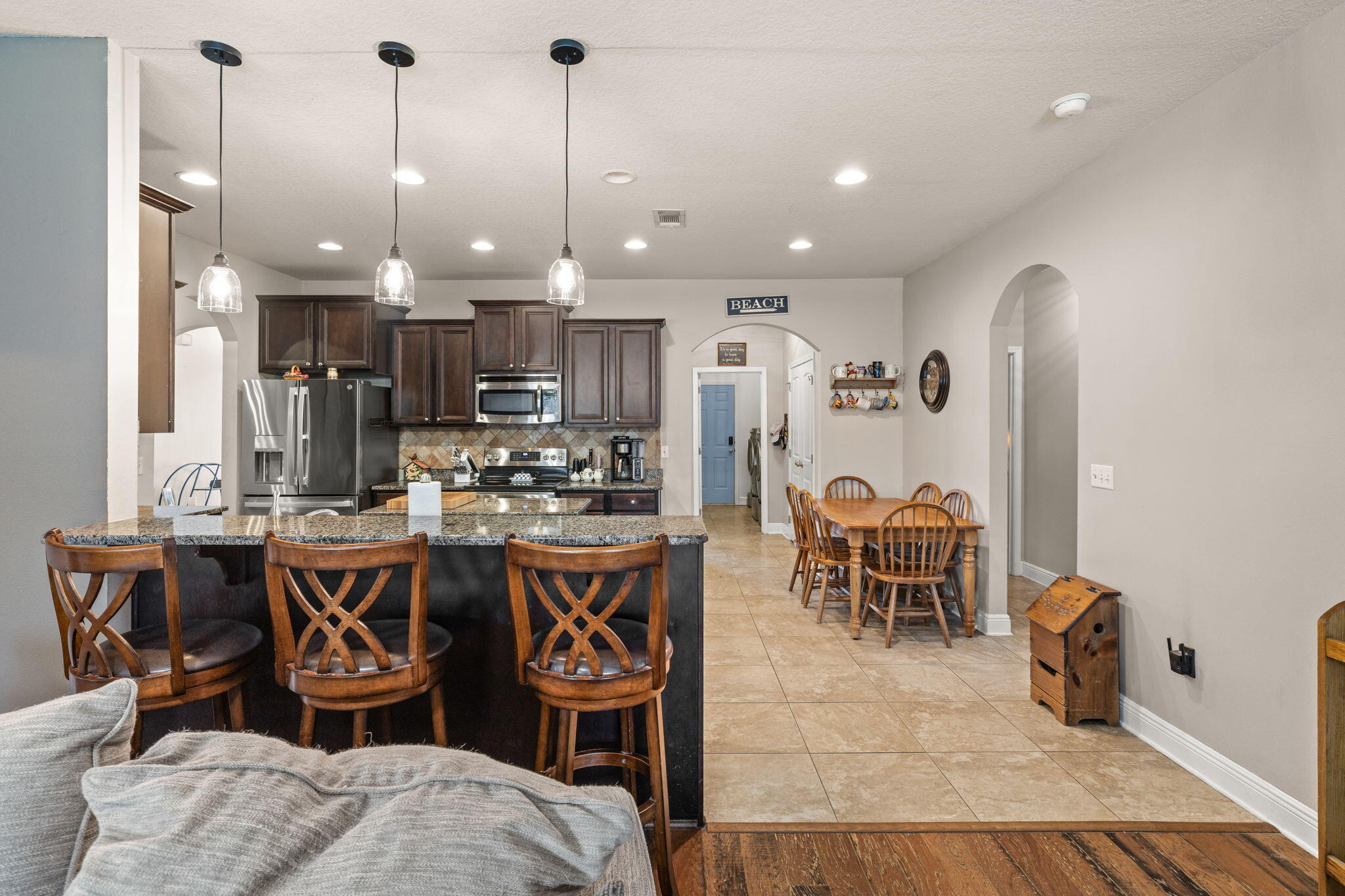 LAKE MERIAL - Residential