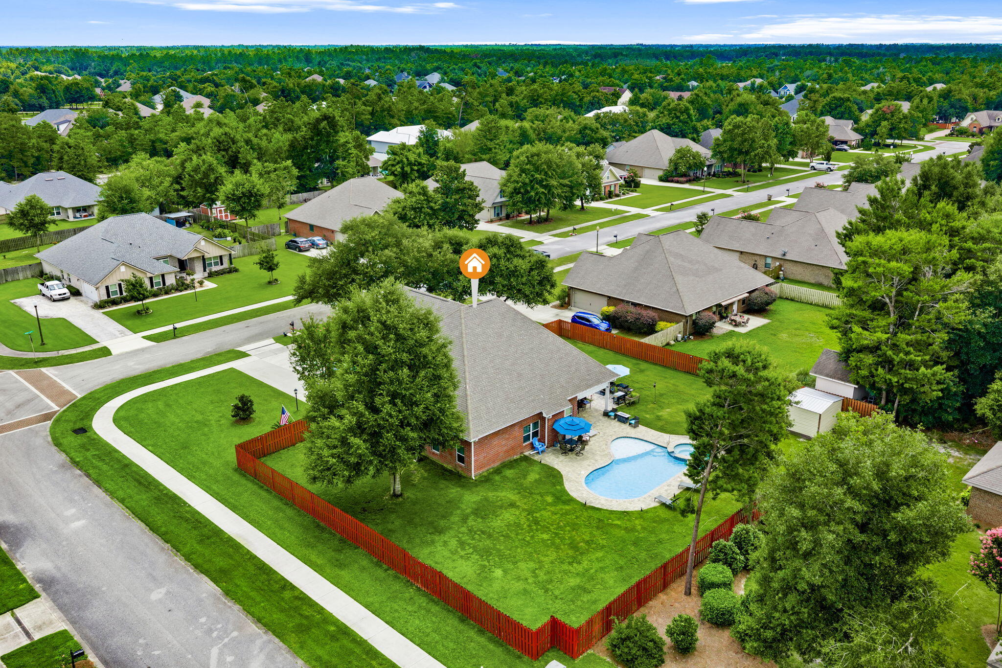 LAKE MERIAL - Residential
