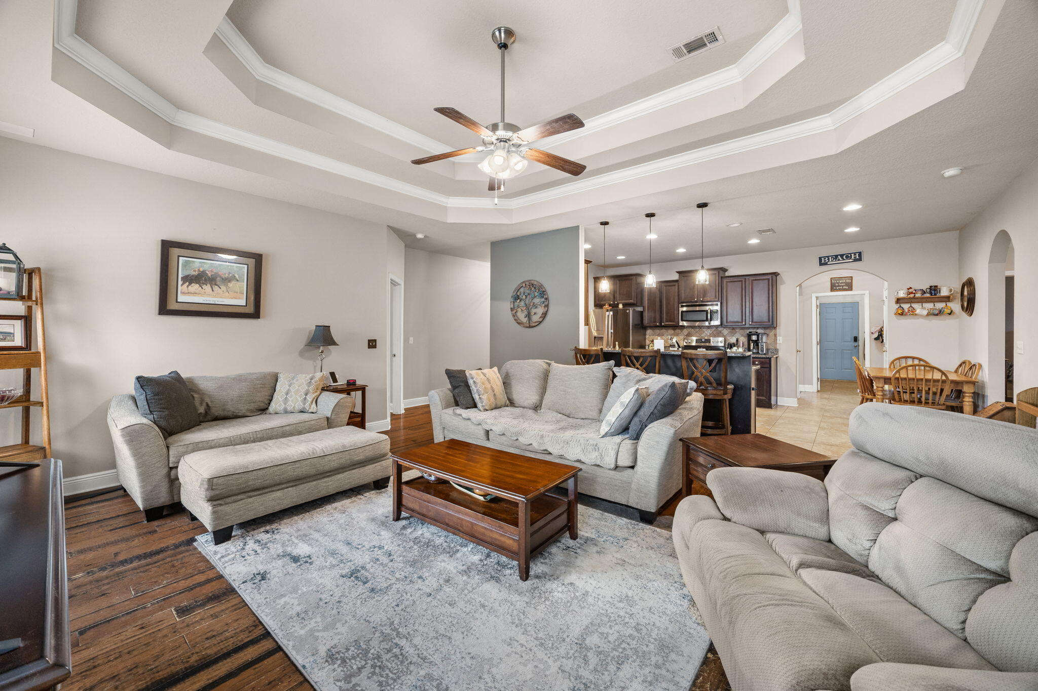 LAKE MERIAL - Residential