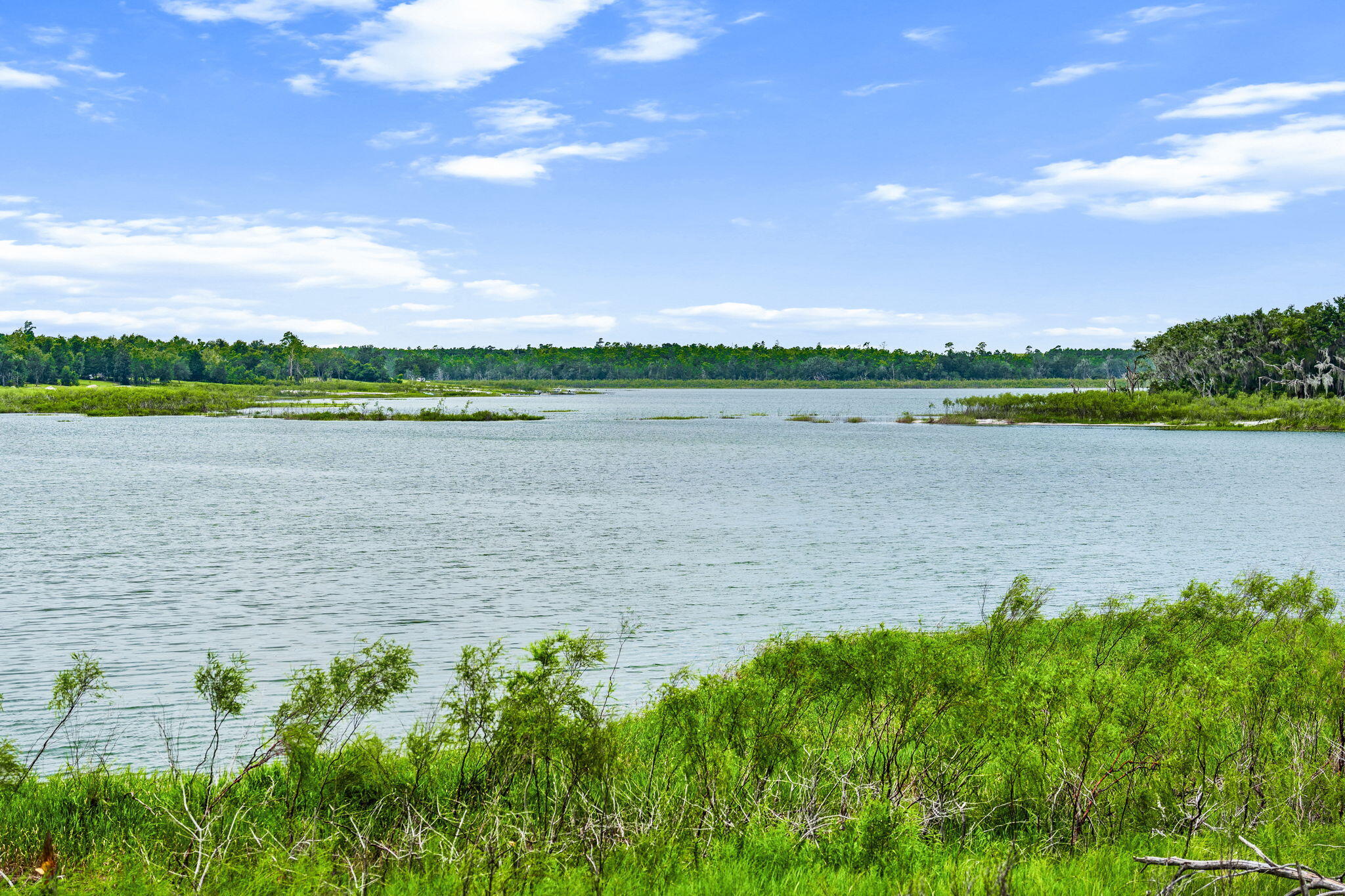 LAKE MERIAL - Residential