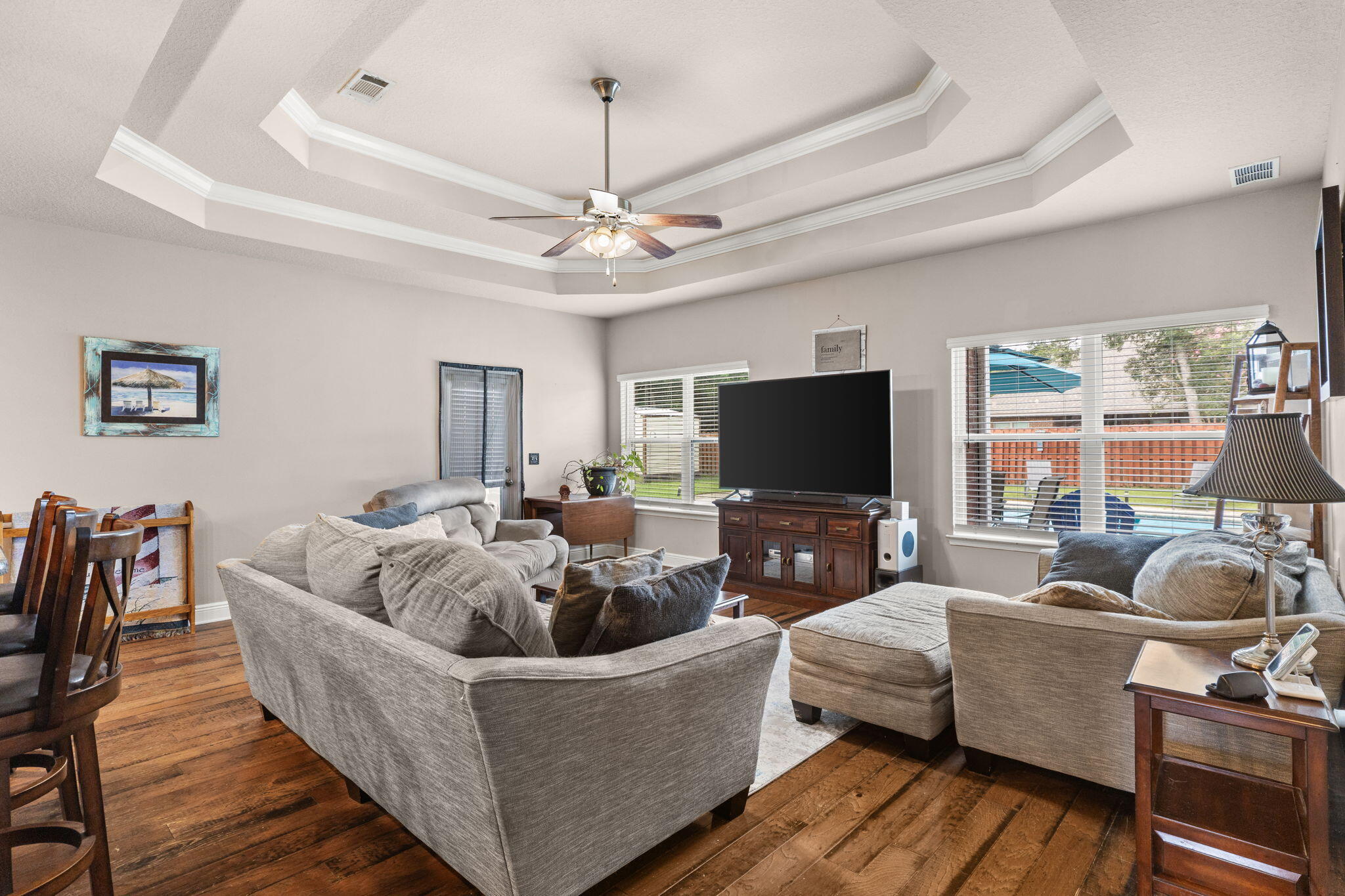 LAKE MERIAL - Residential