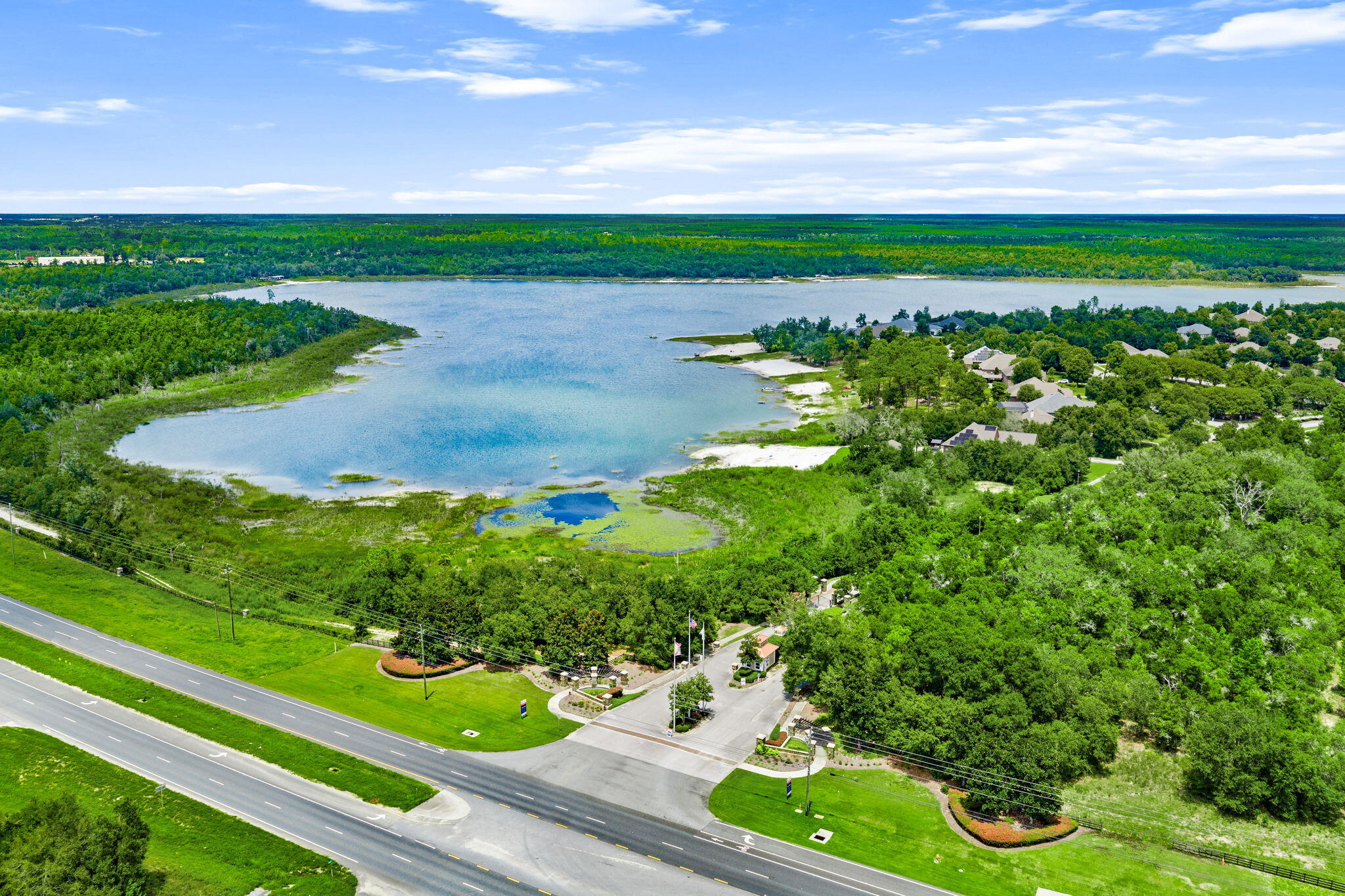 LAKE MERIAL - Residential