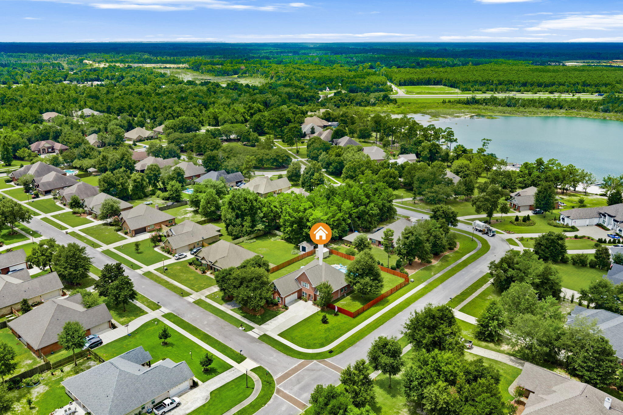LAKE MERIAL - Residential