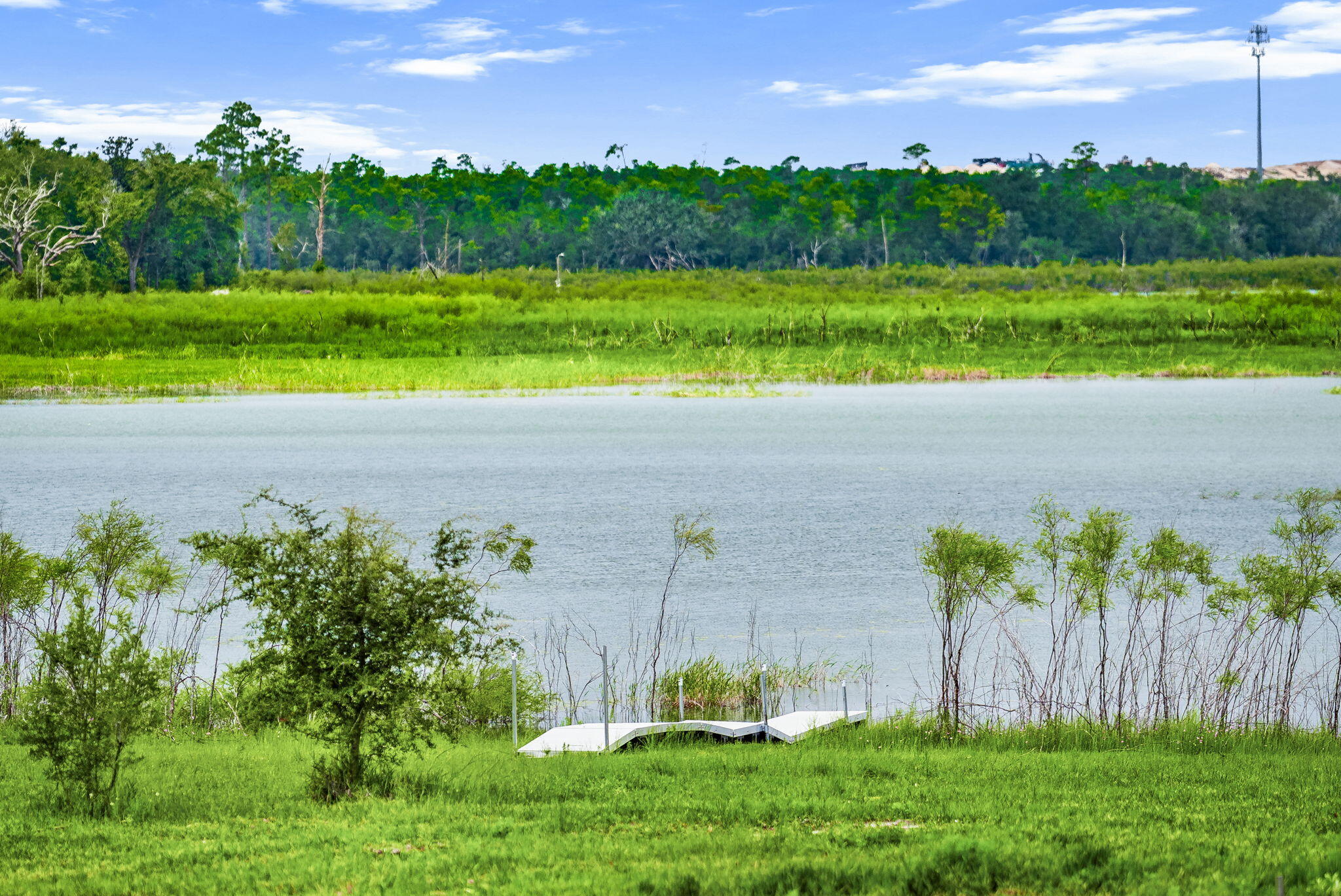 LAKE MERIAL - Residential