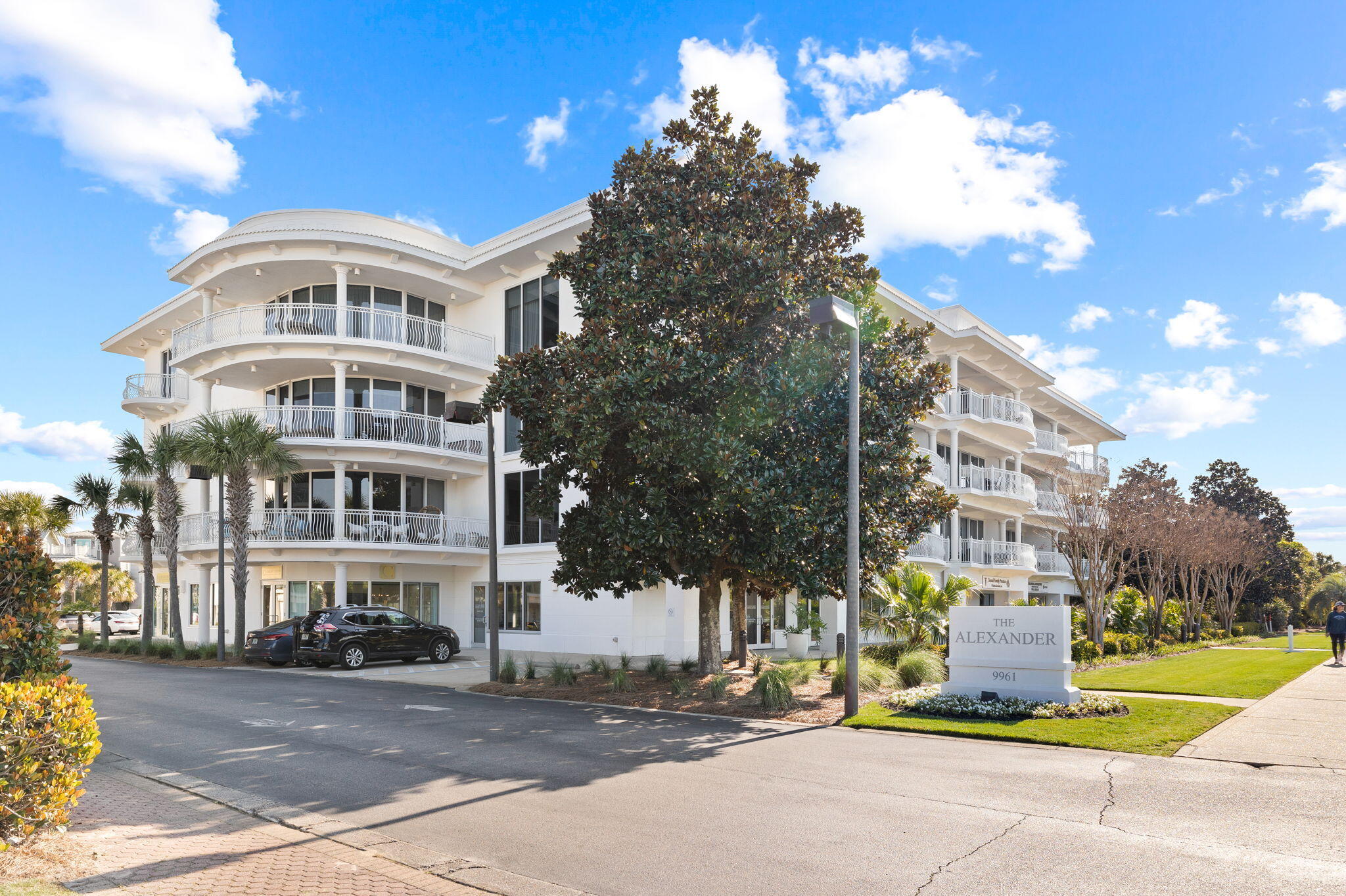 ALEXANDER AT PALM COURT - Residential