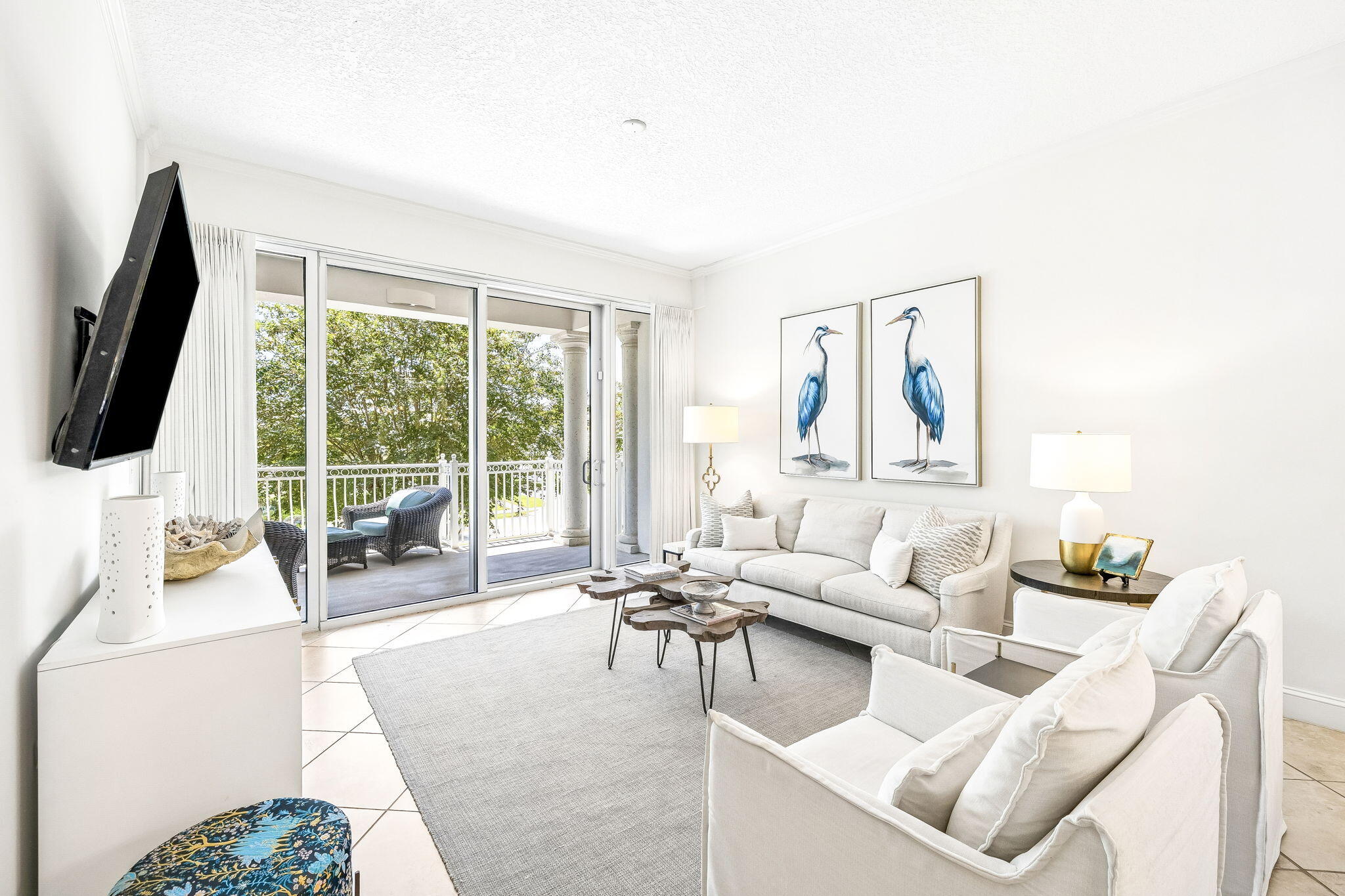 ALEXANDER AT PALM COURT - Residential