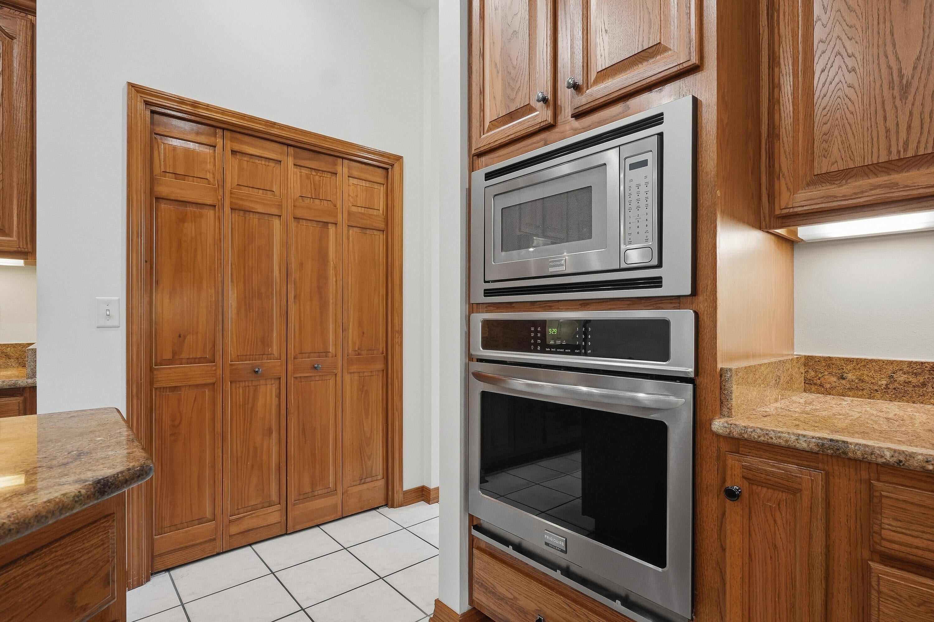 SILVER OAKS PH 1 - Residential