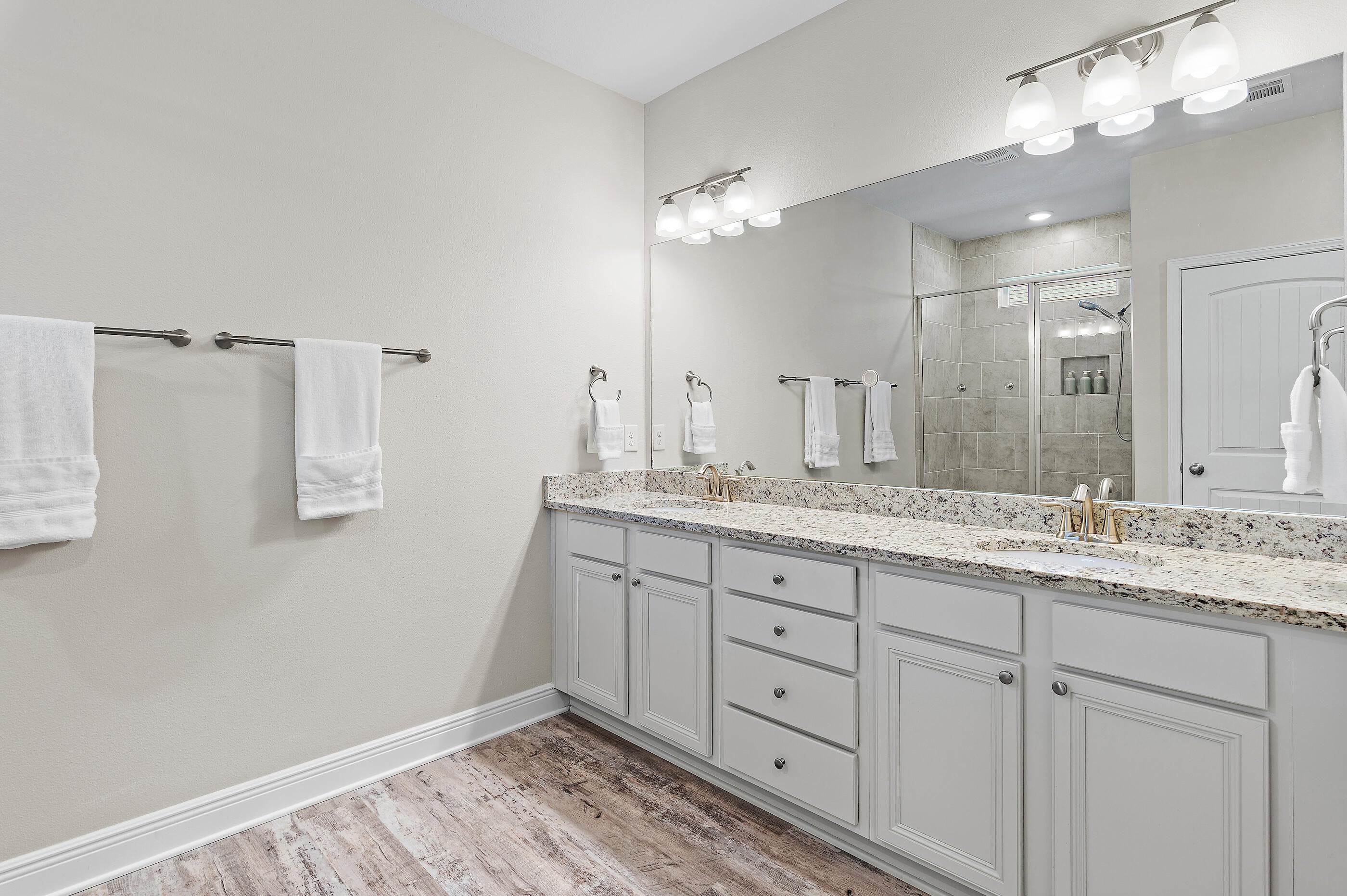 STONEGATE - Residential