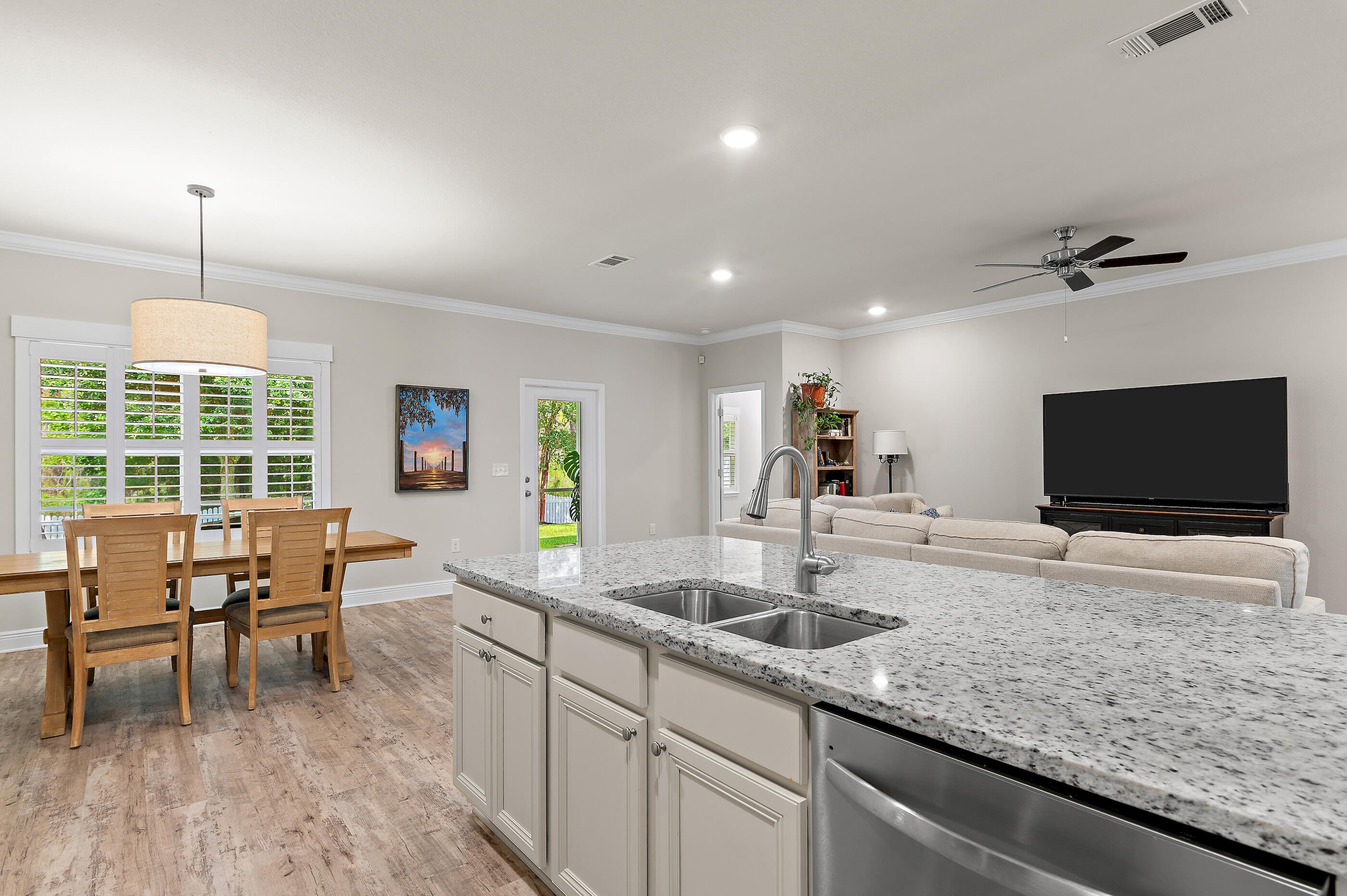 STONEGATE - Residential