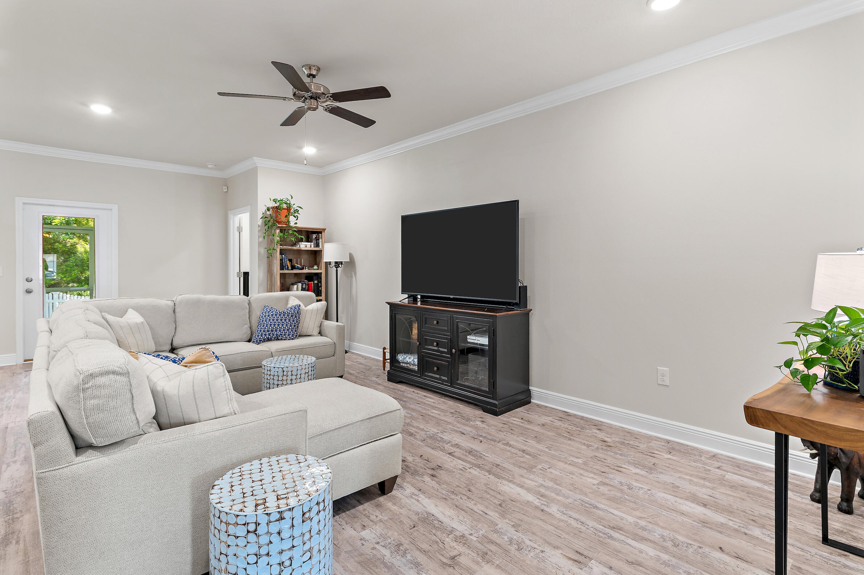 STONEGATE - Residential